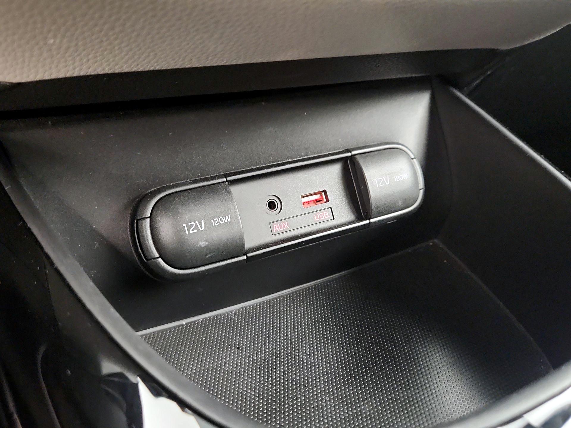 Thumbnail: 2016 Kia Soul - 19