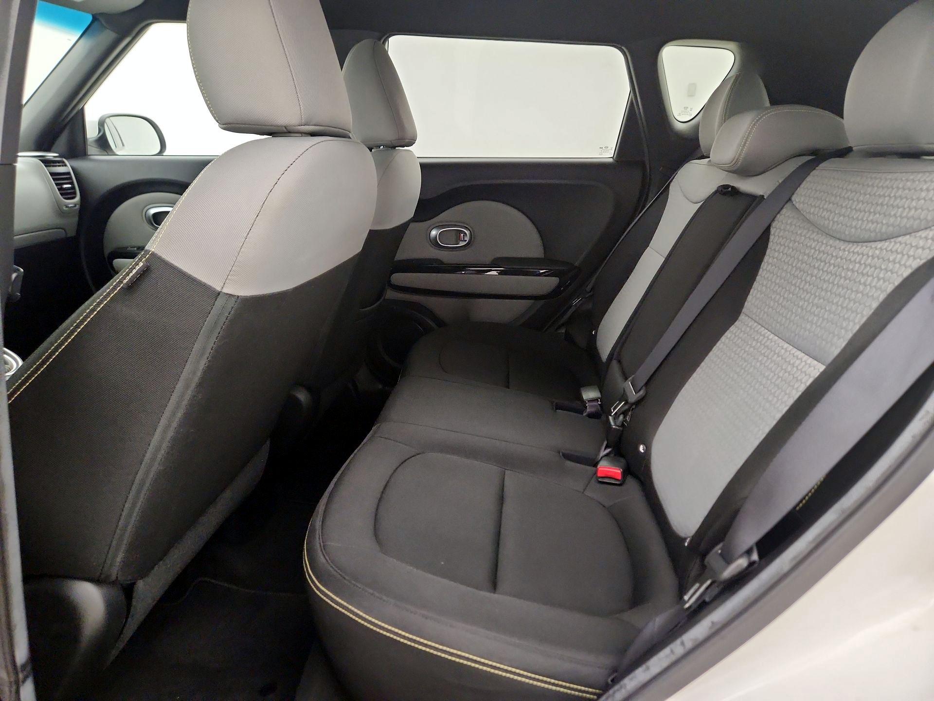 Thumbnail: 2016 Kia Soul - 20