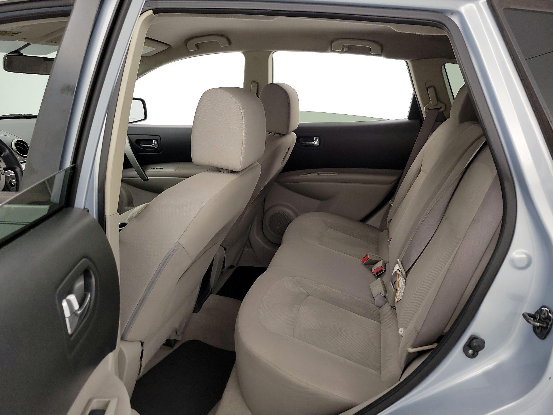 Thumbnail: 2015 Nissan Rogue - 19