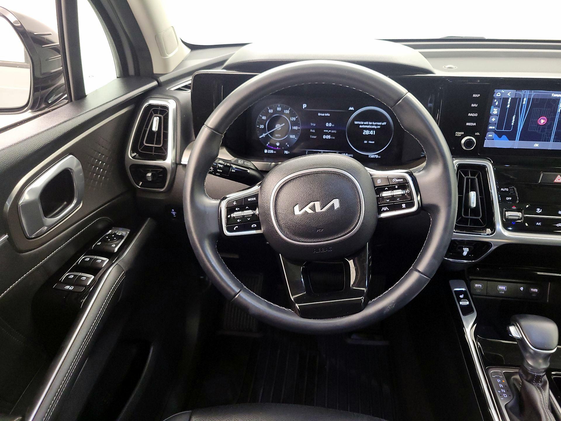 Thumbnail: 2023 Kia Sorento - 10