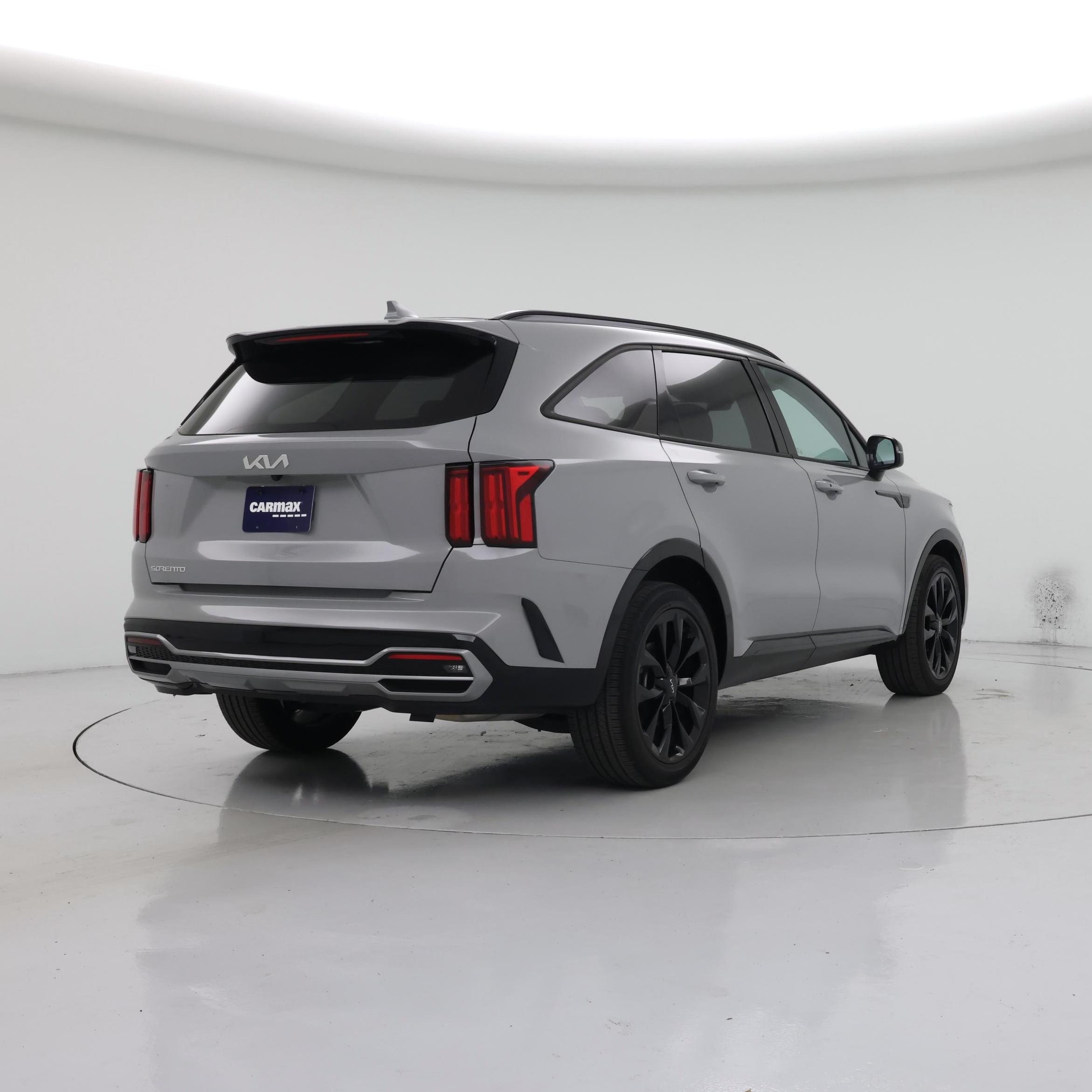 Thumbnail: 2023 Kia Sorento - 8