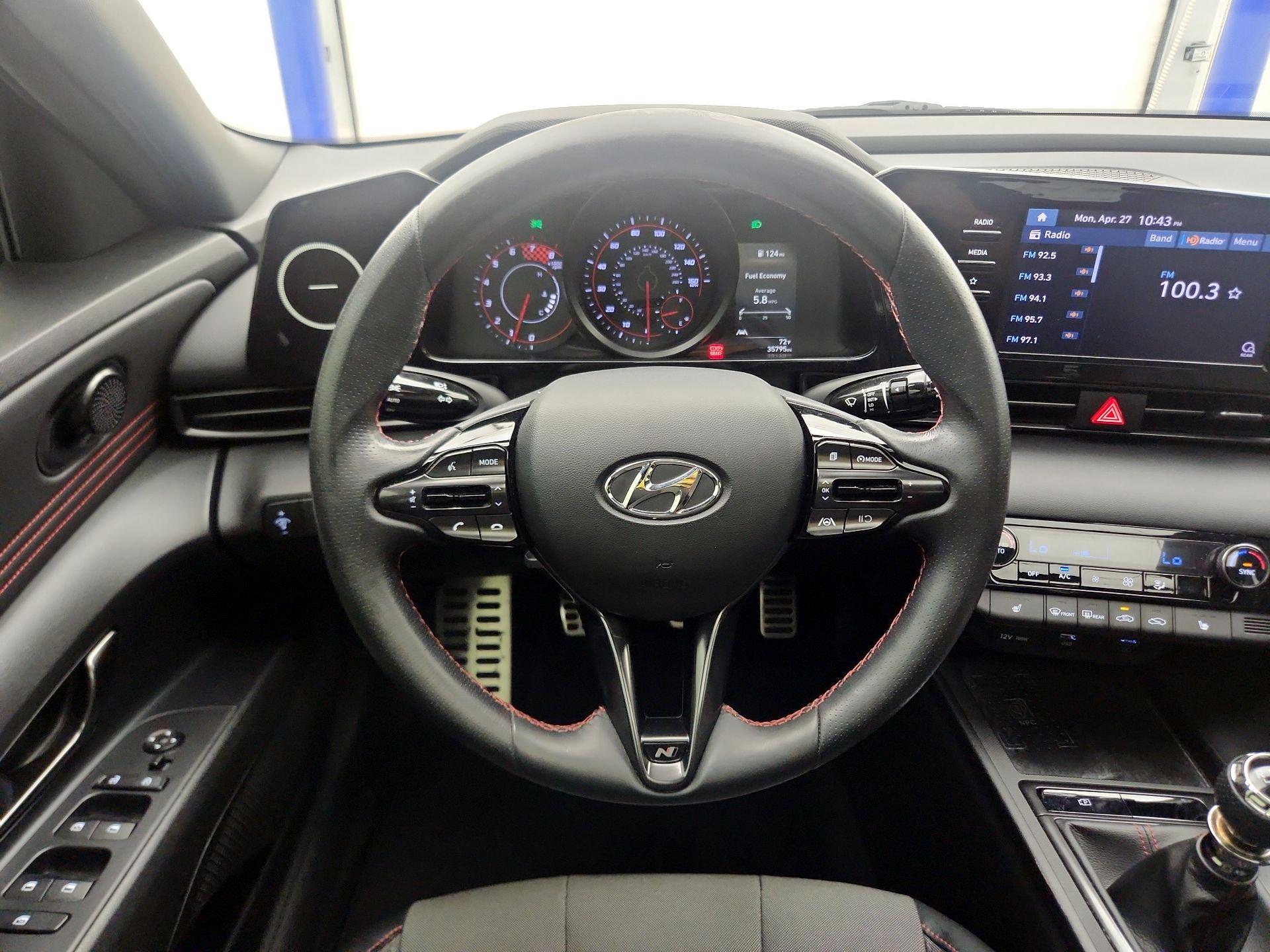 Thumbnail: 2022 Hyundai Elantra - 10