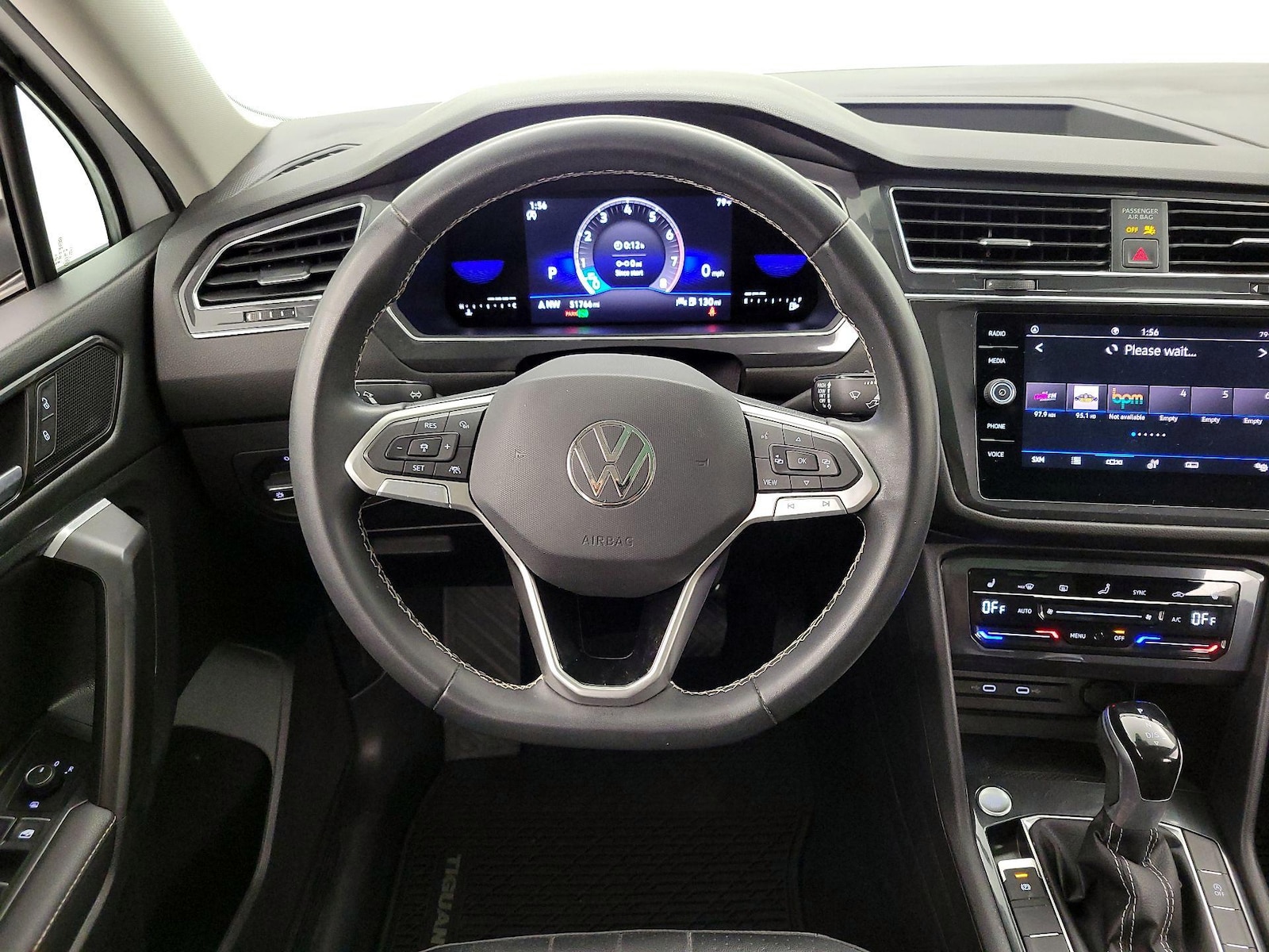 2022 Volkswagen Tiguan SE - Photo 11