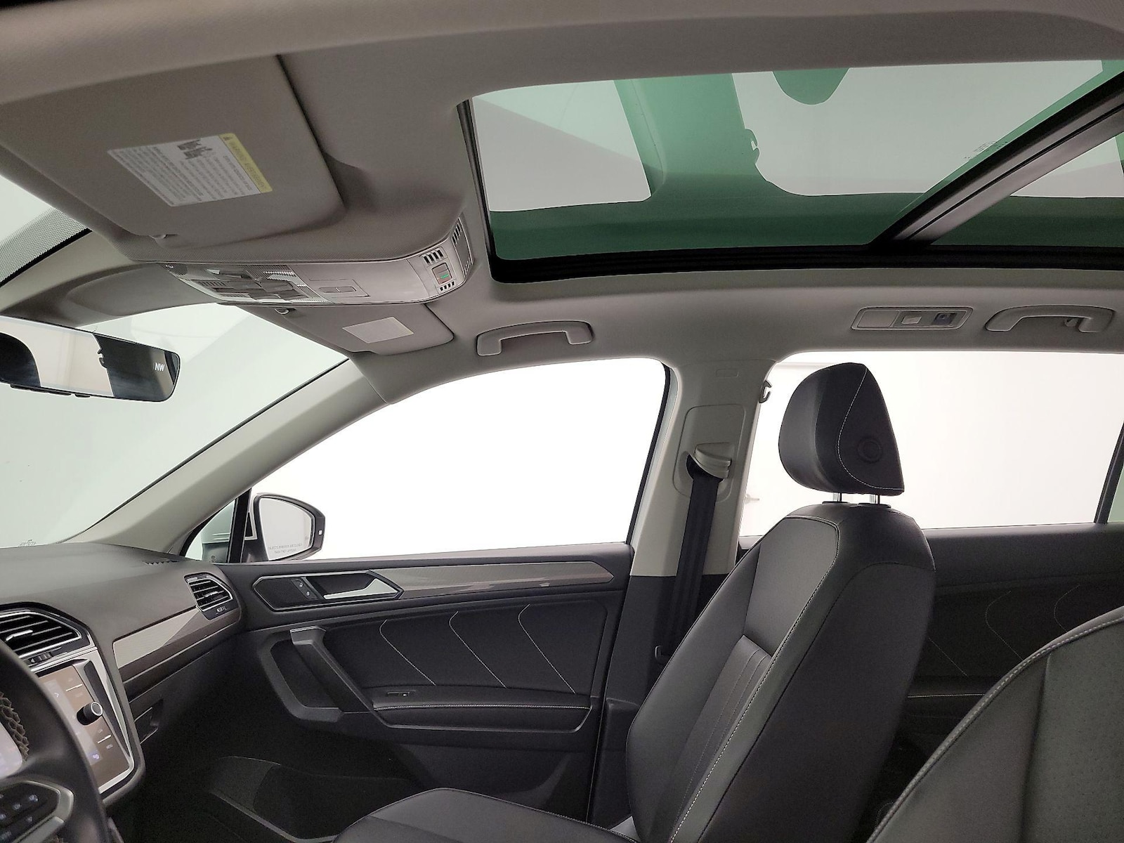 2022 Volkswagen Tiguan SE - Photo 20