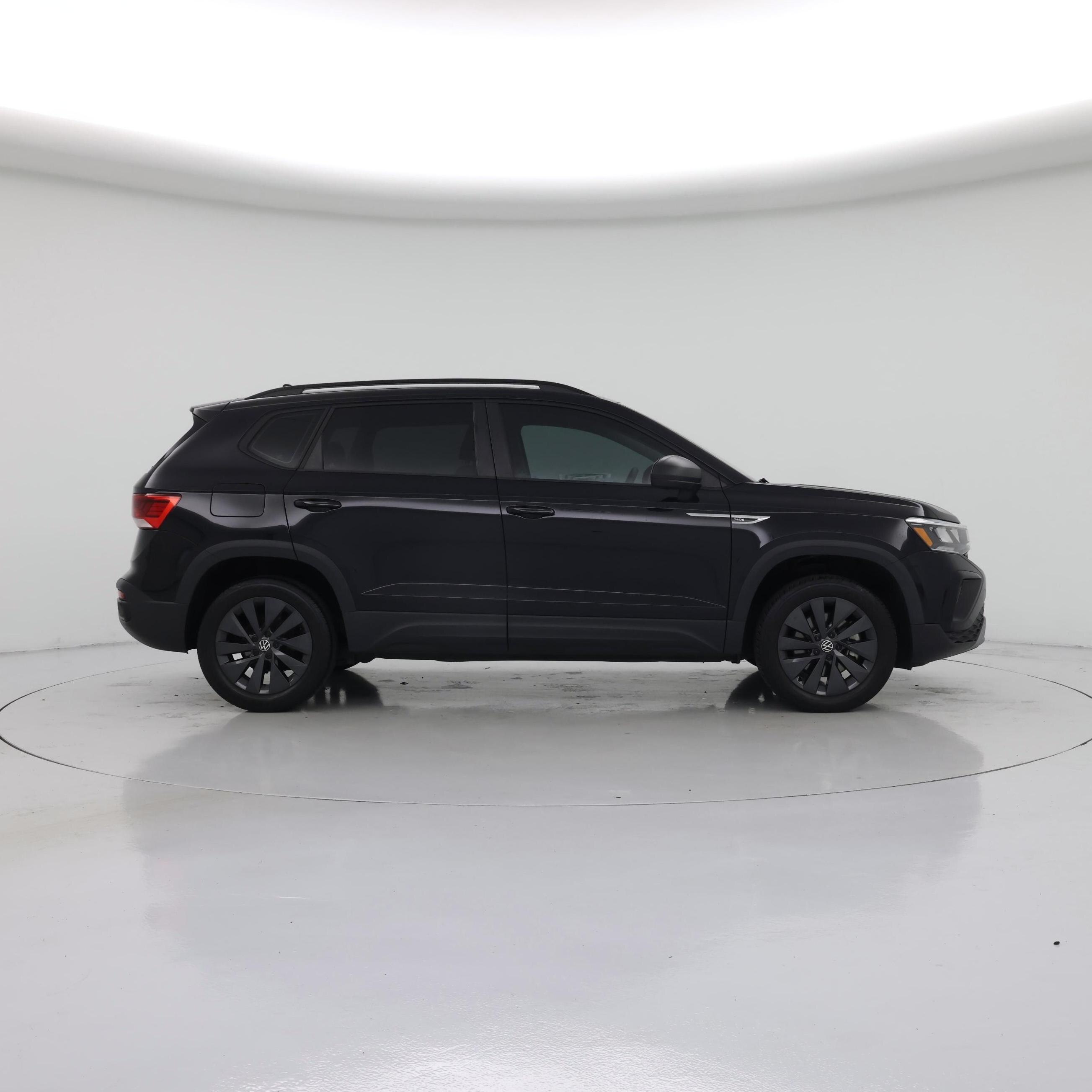 Thumbnail: 2023 Volkswagen Taos - 7