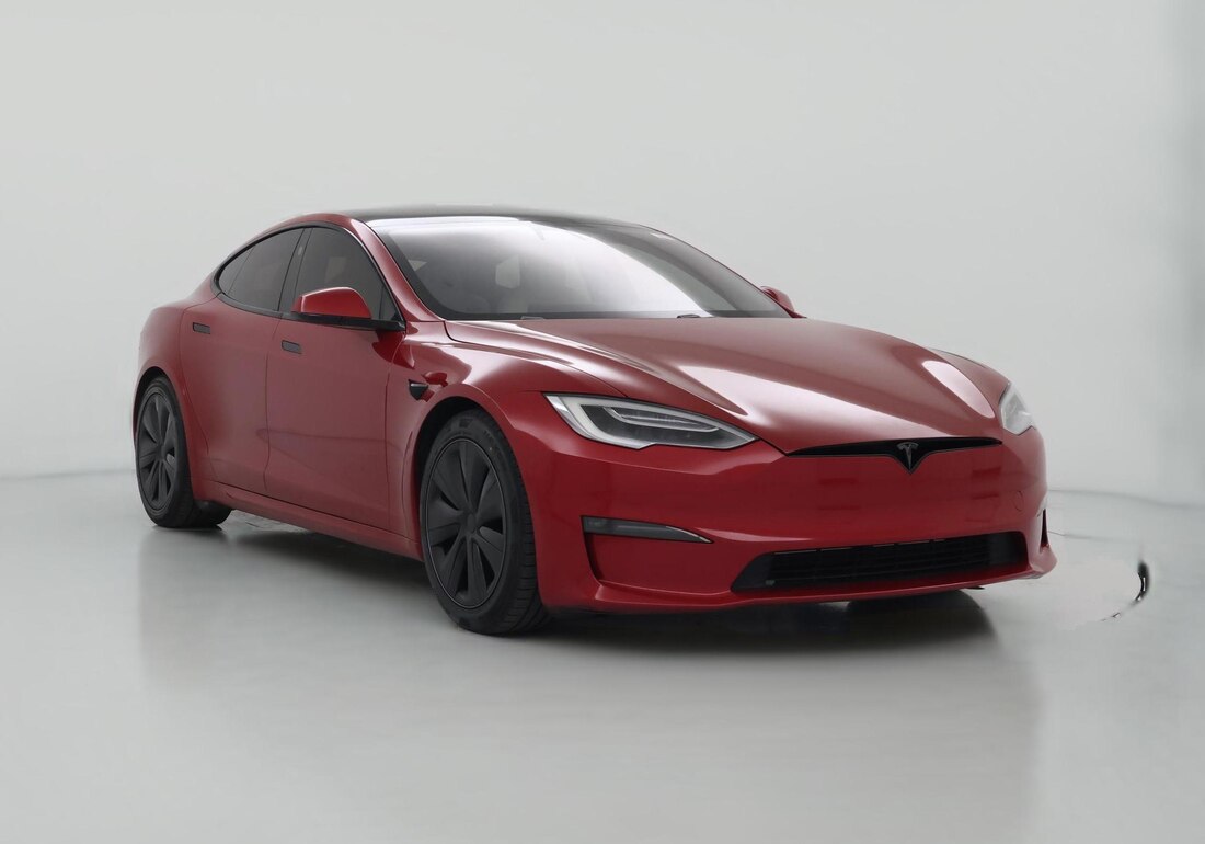 2022 Tesla Model S Plaid in Red — CarMax photo