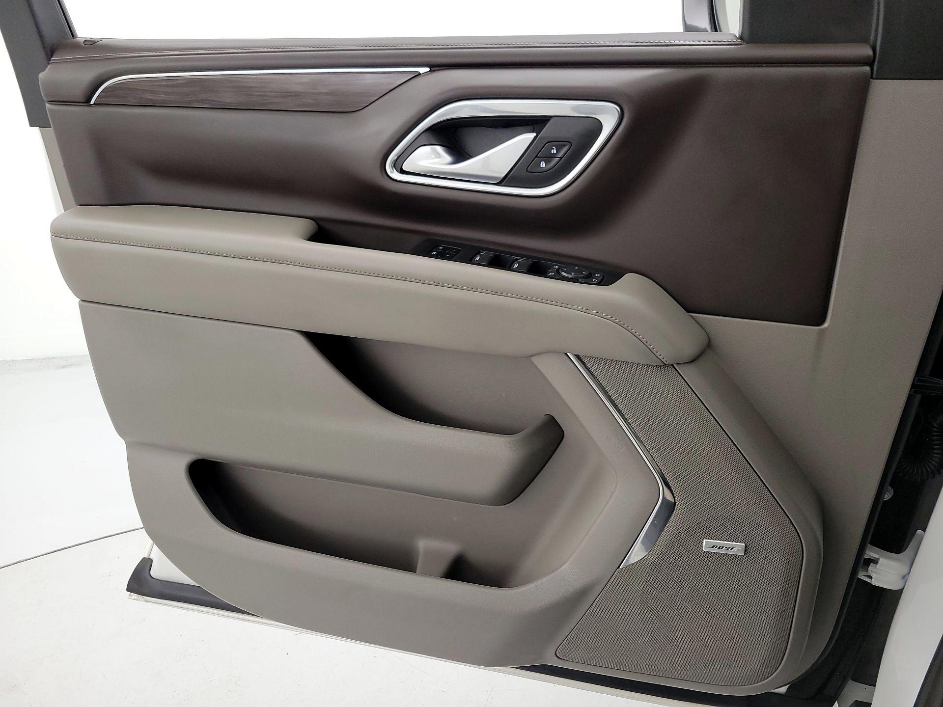 Thumbnail: 2022 Chevrolet Suburban - 12