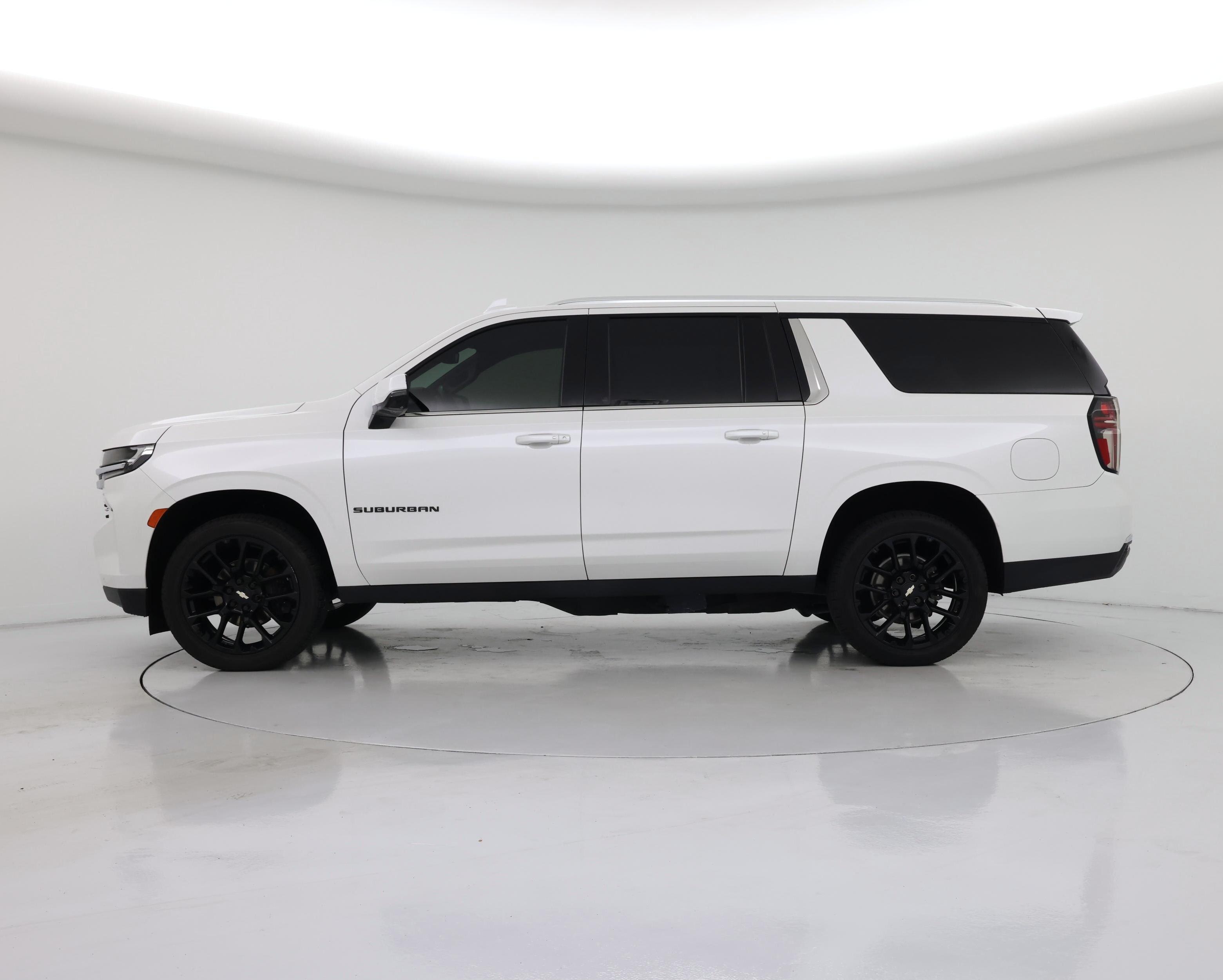 Thumbnail: 2022 Chevrolet Suburban - 3