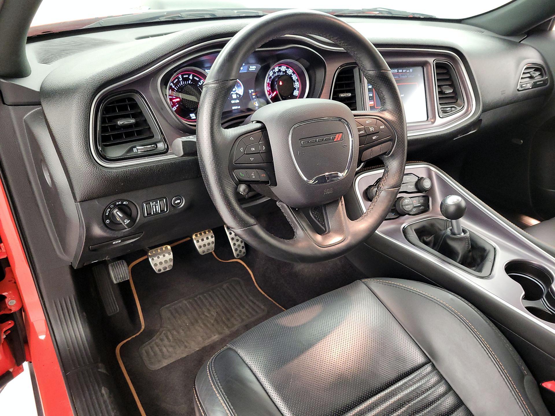 Thumbnail: 2016 Dodge Challenger - 9