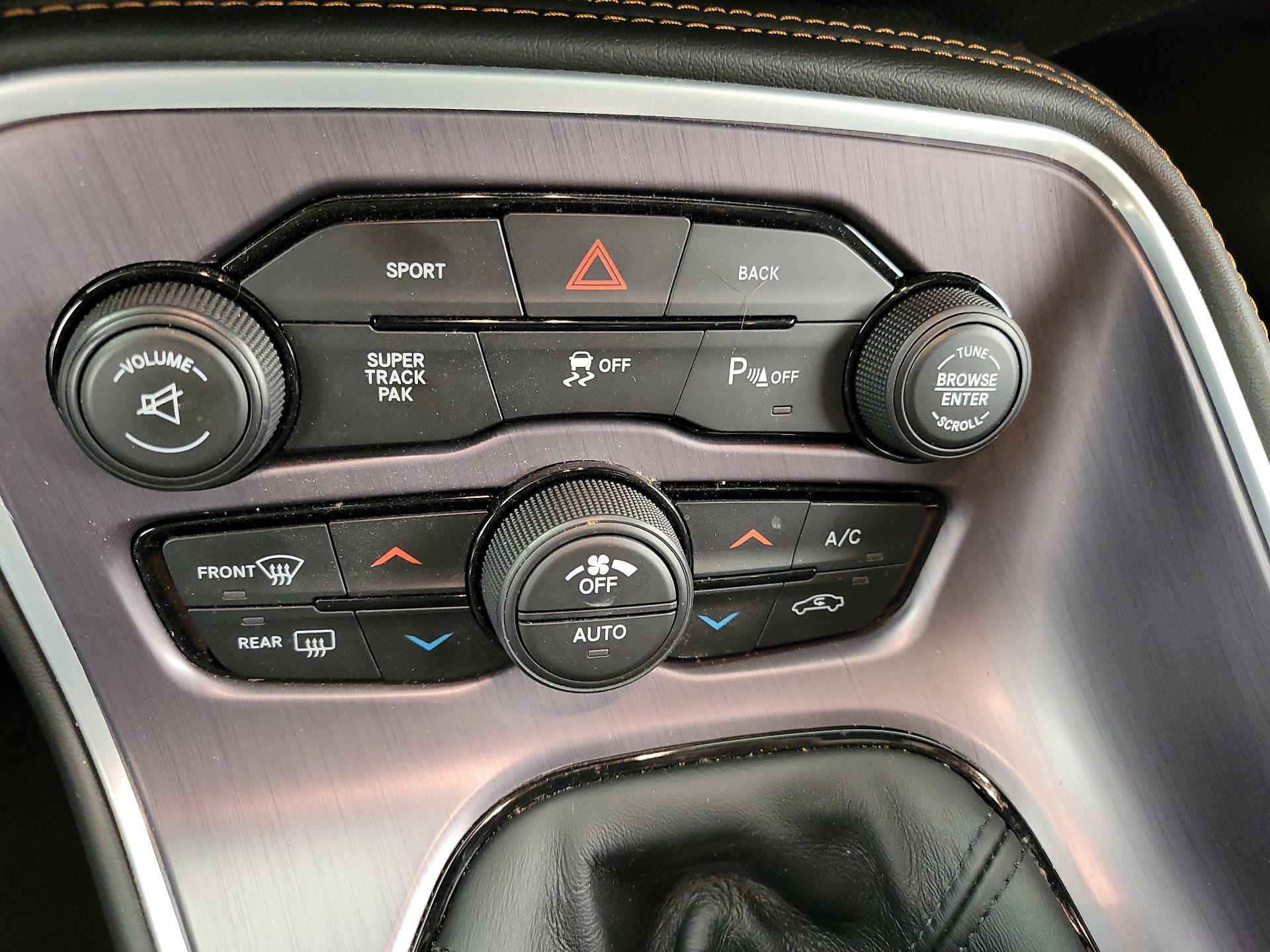 Thumbnail: 2016 Dodge Challenger - 16