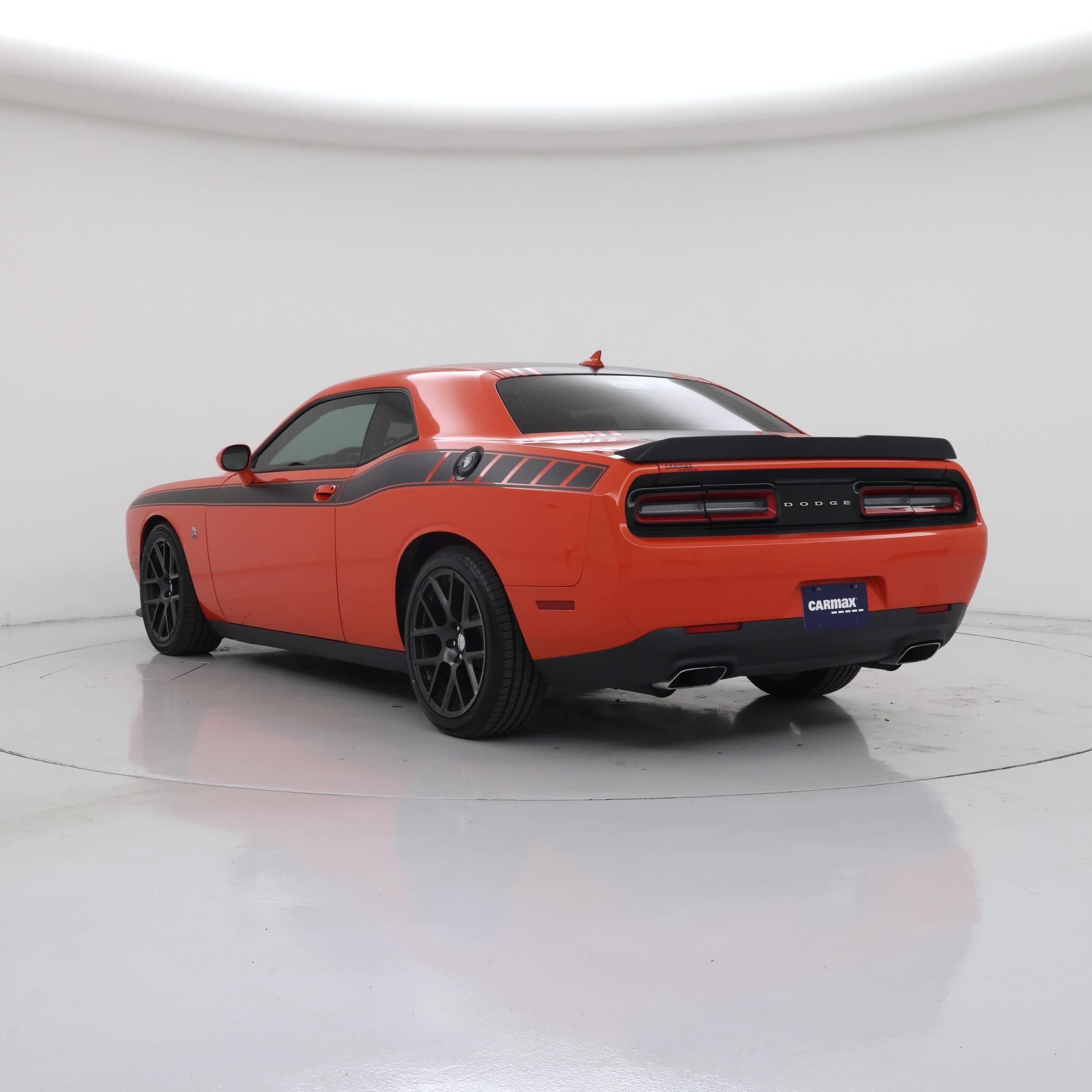 Thumbnail: 2016 Dodge Challenger - 2