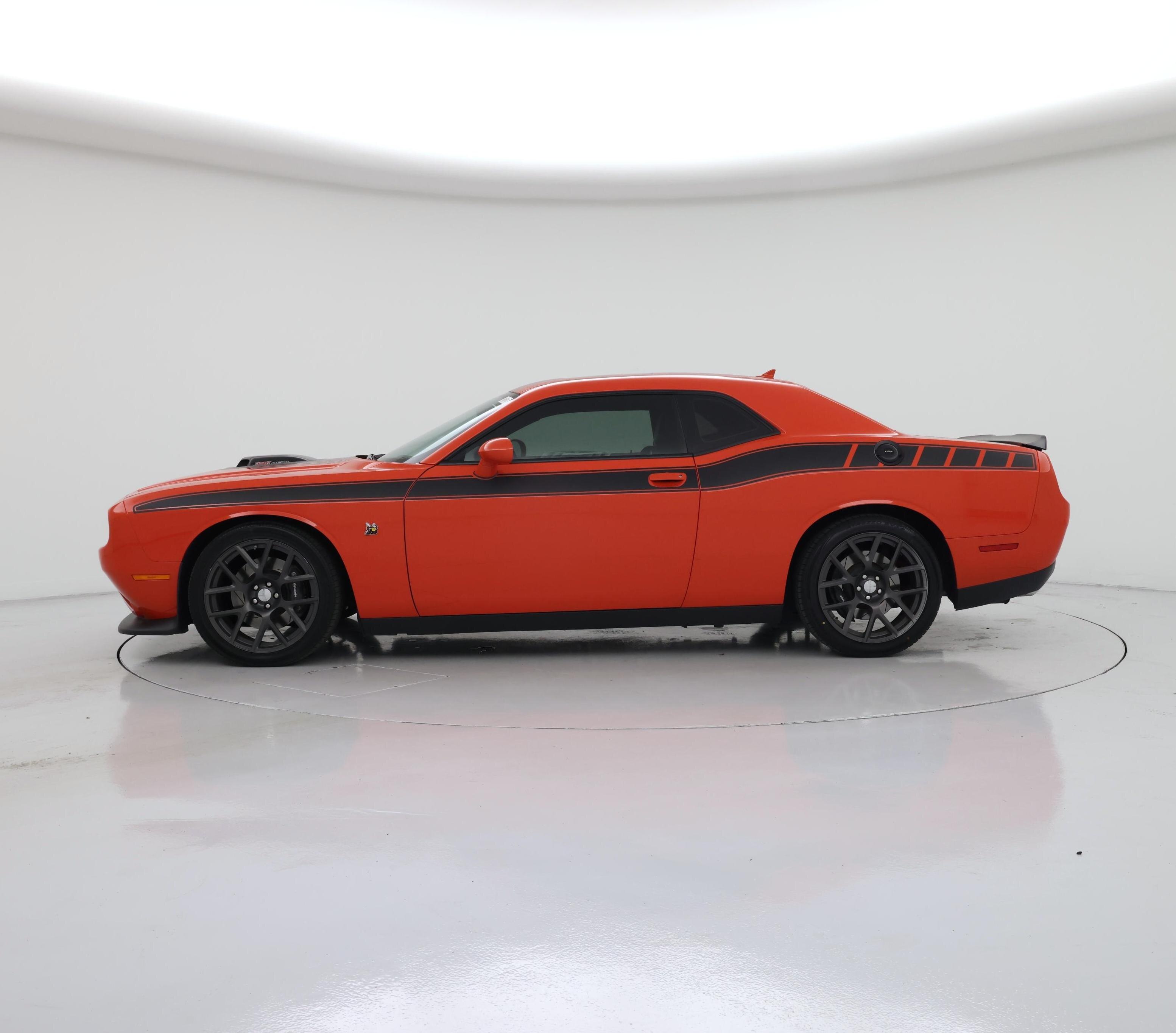 Thumbnail: 2016 Dodge Challenger - 3