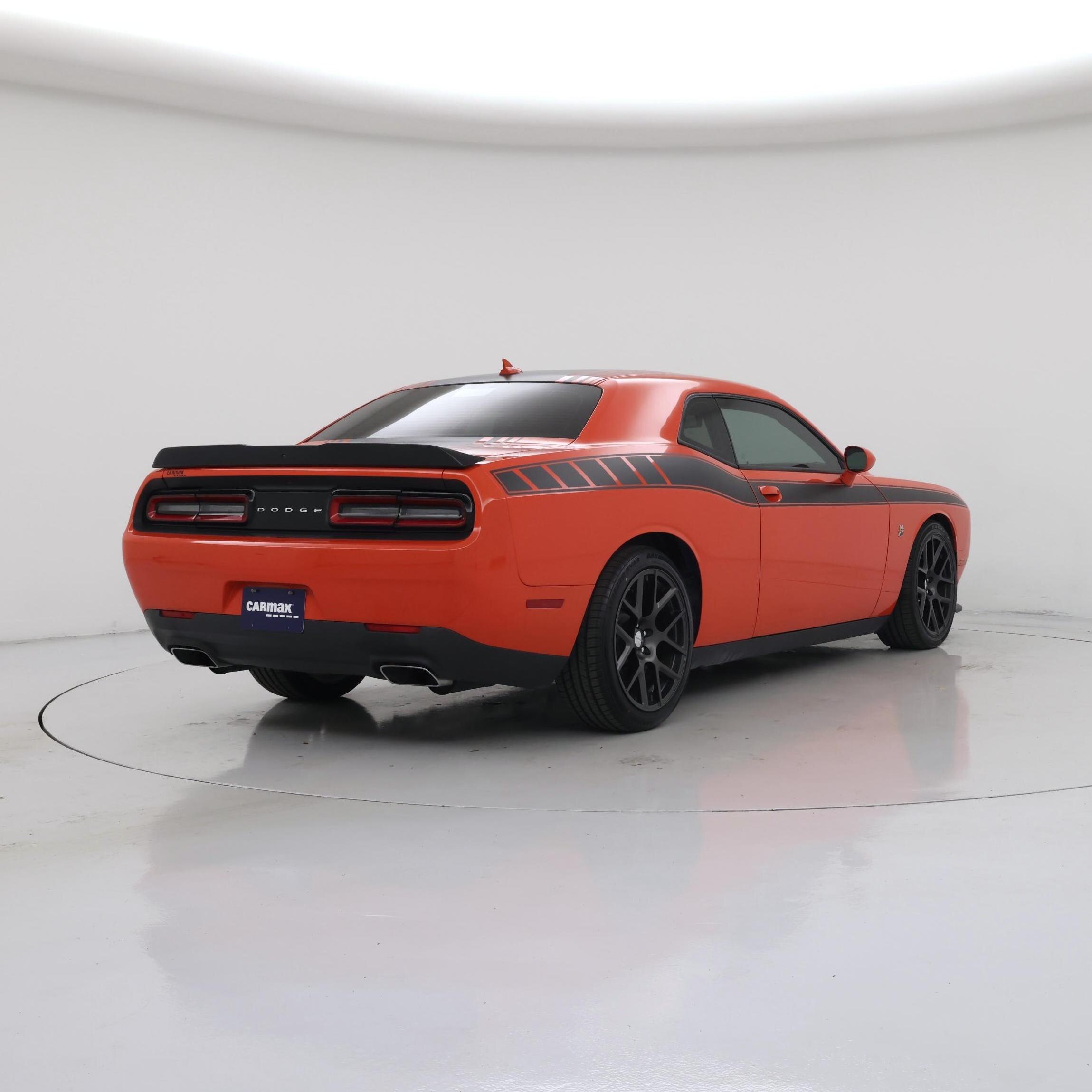 Thumbnail: 2016 Dodge Challenger - 8