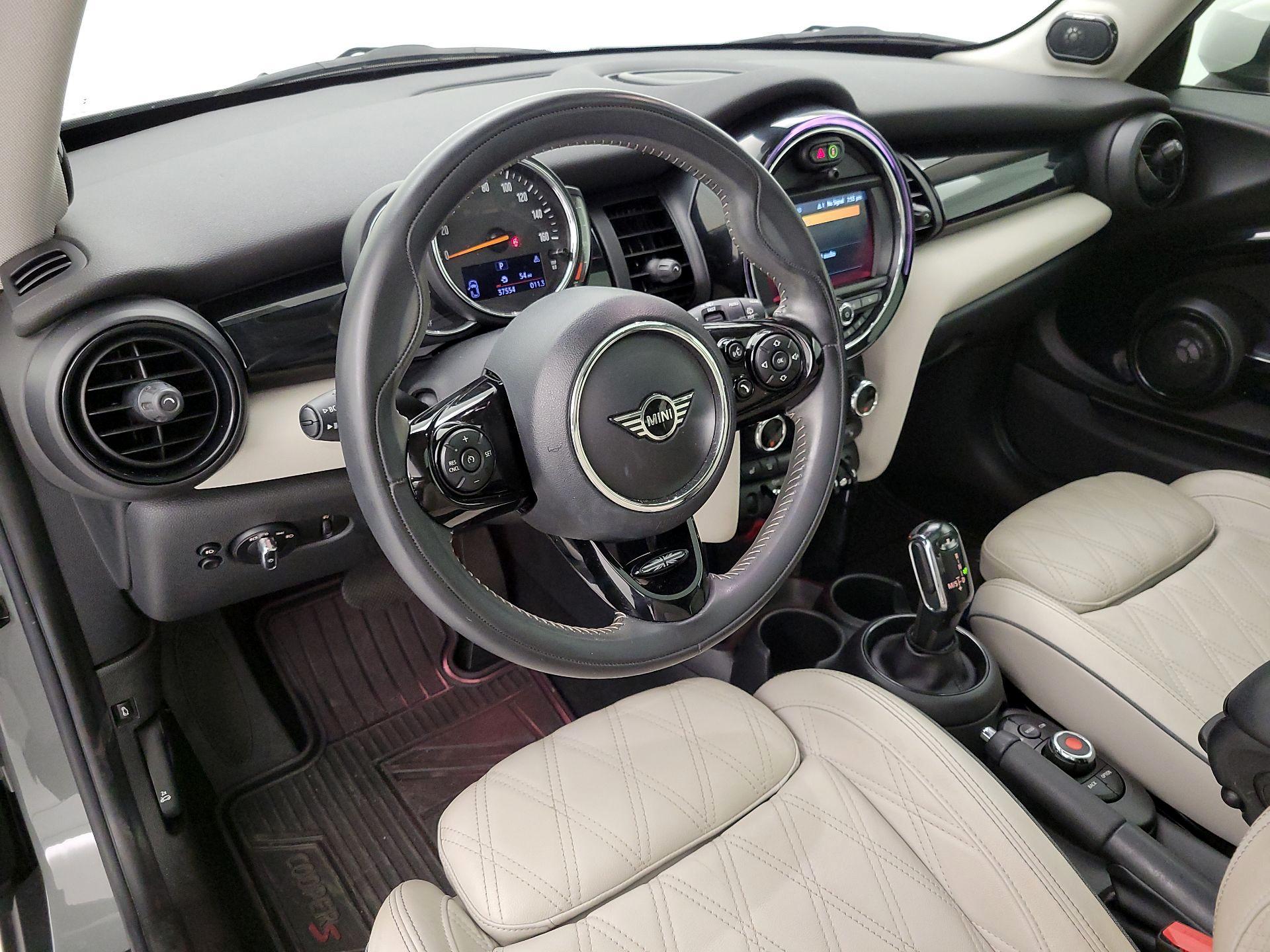 Thumbnail: 2020 MINI Cooper Hardtop - 9