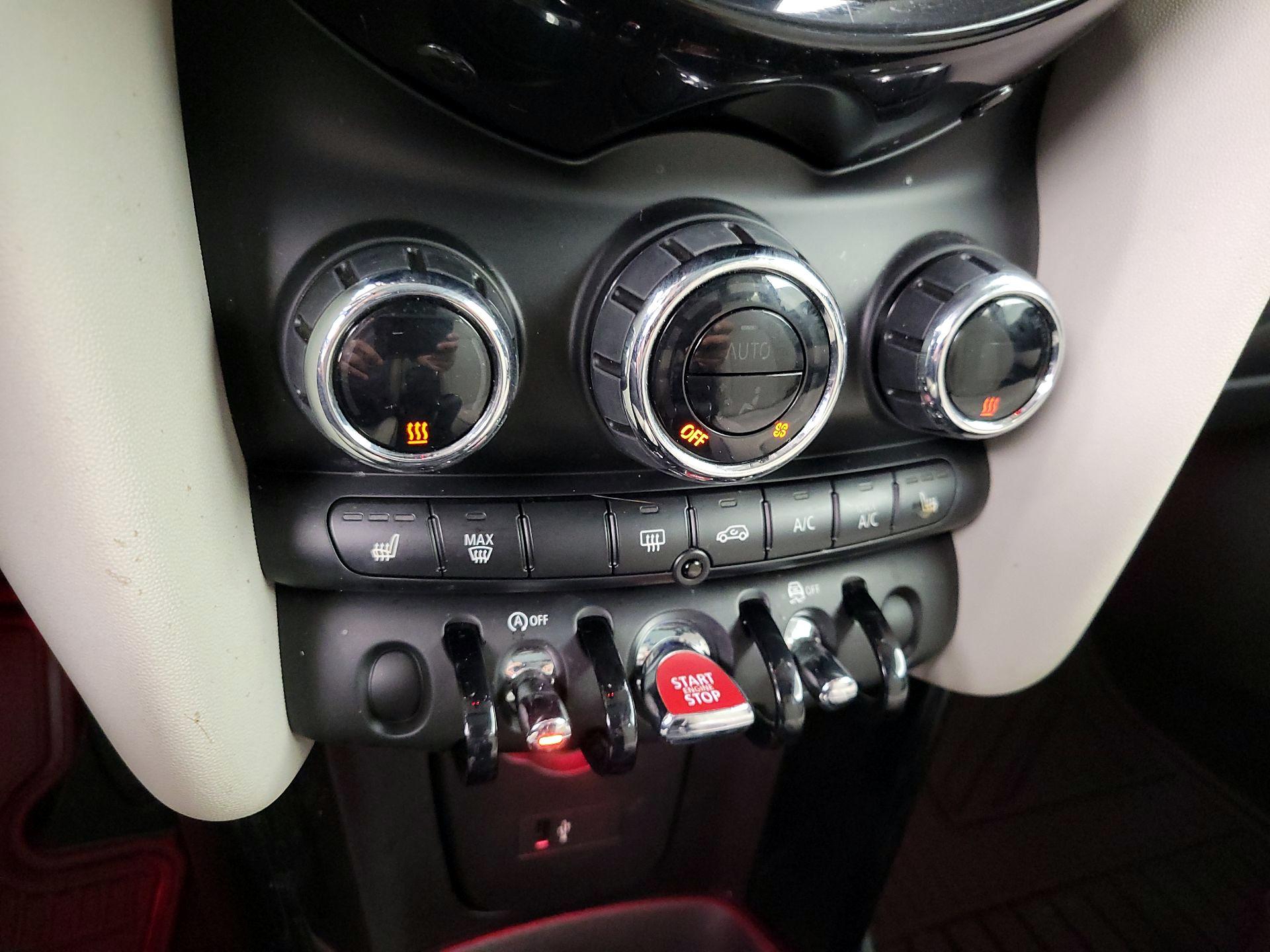 Thumbnail: 2020 MINI Cooper Hardtop - 16