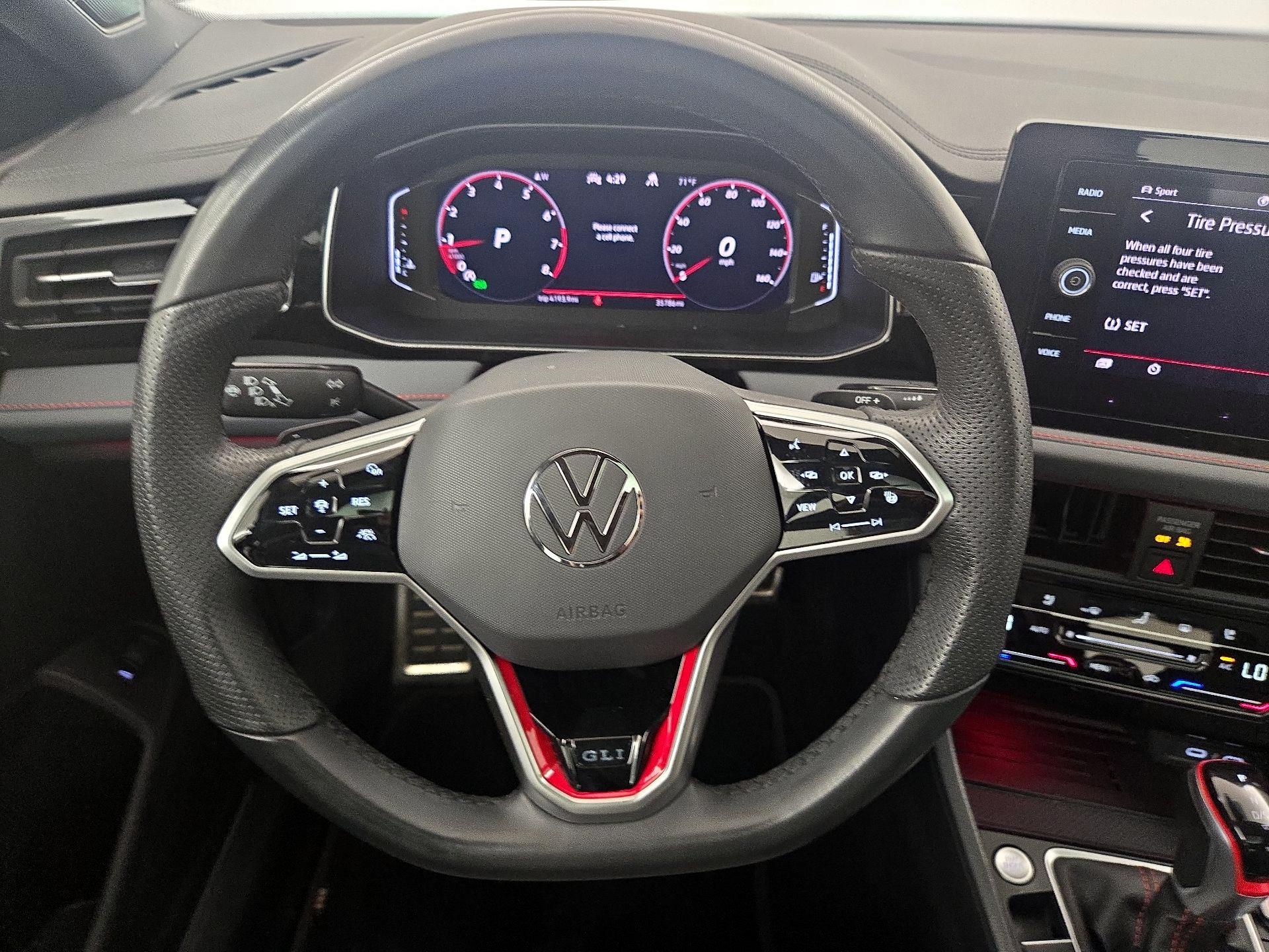 Thumbnail: 2025 Volkswagen Jetta - 10