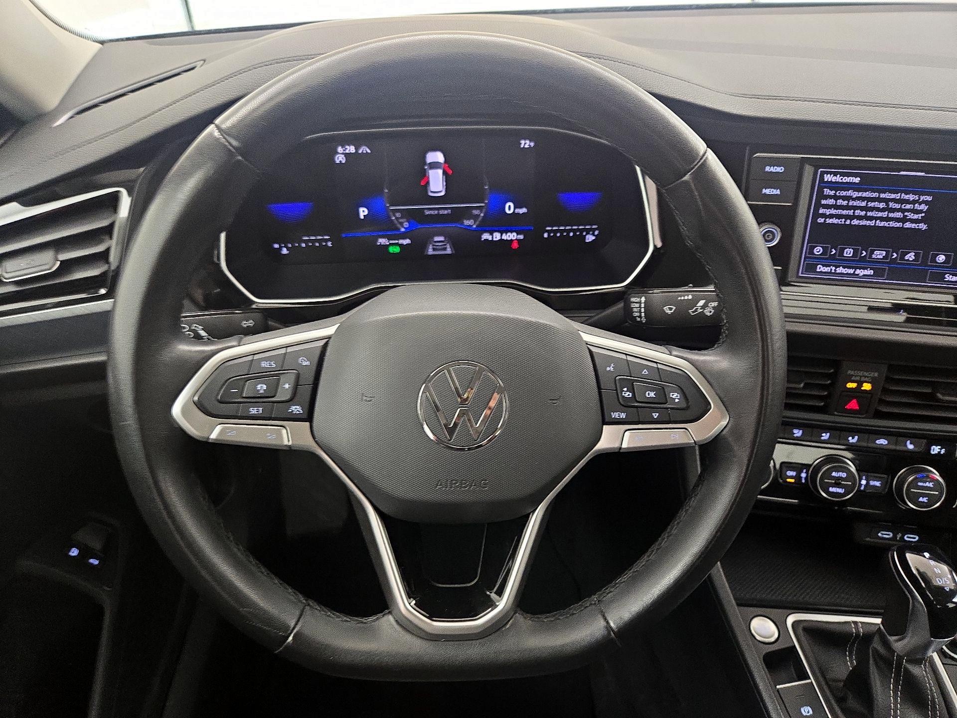 Thumbnail: 2024 Volkswagen Jetta - 10