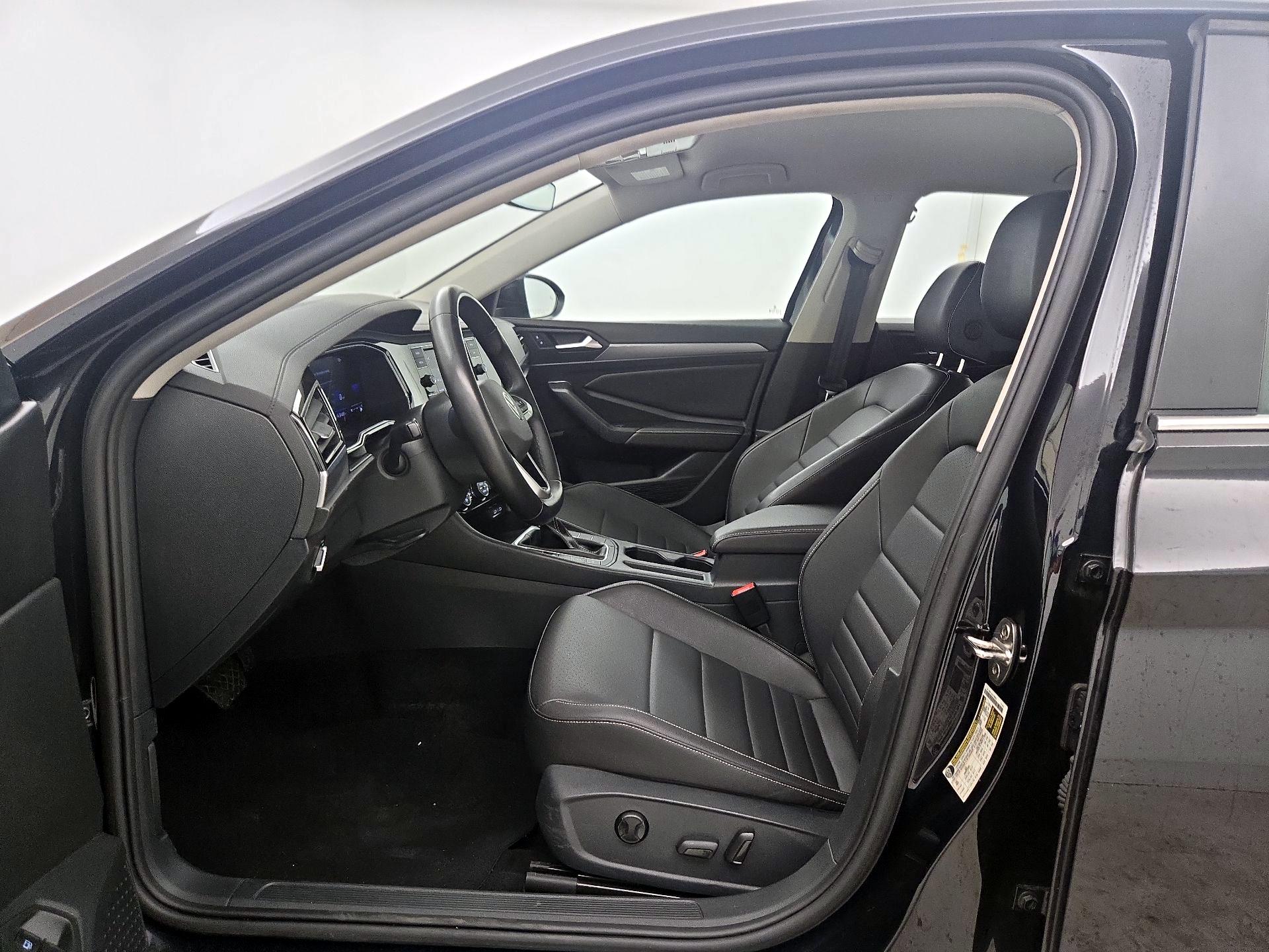 Thumbnail: 2024 Volkswagen Jetta - 11