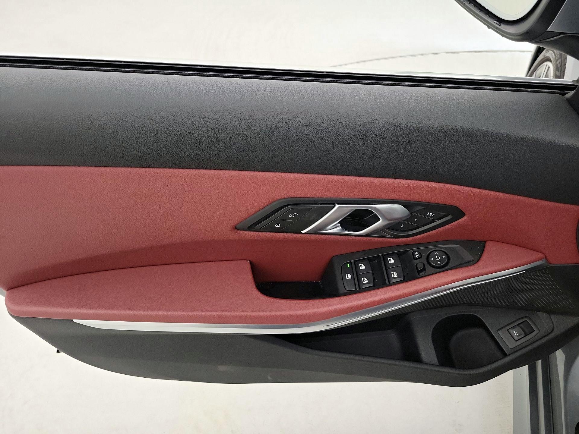 Thumbnail: 2025 BMW 3 Series - 12