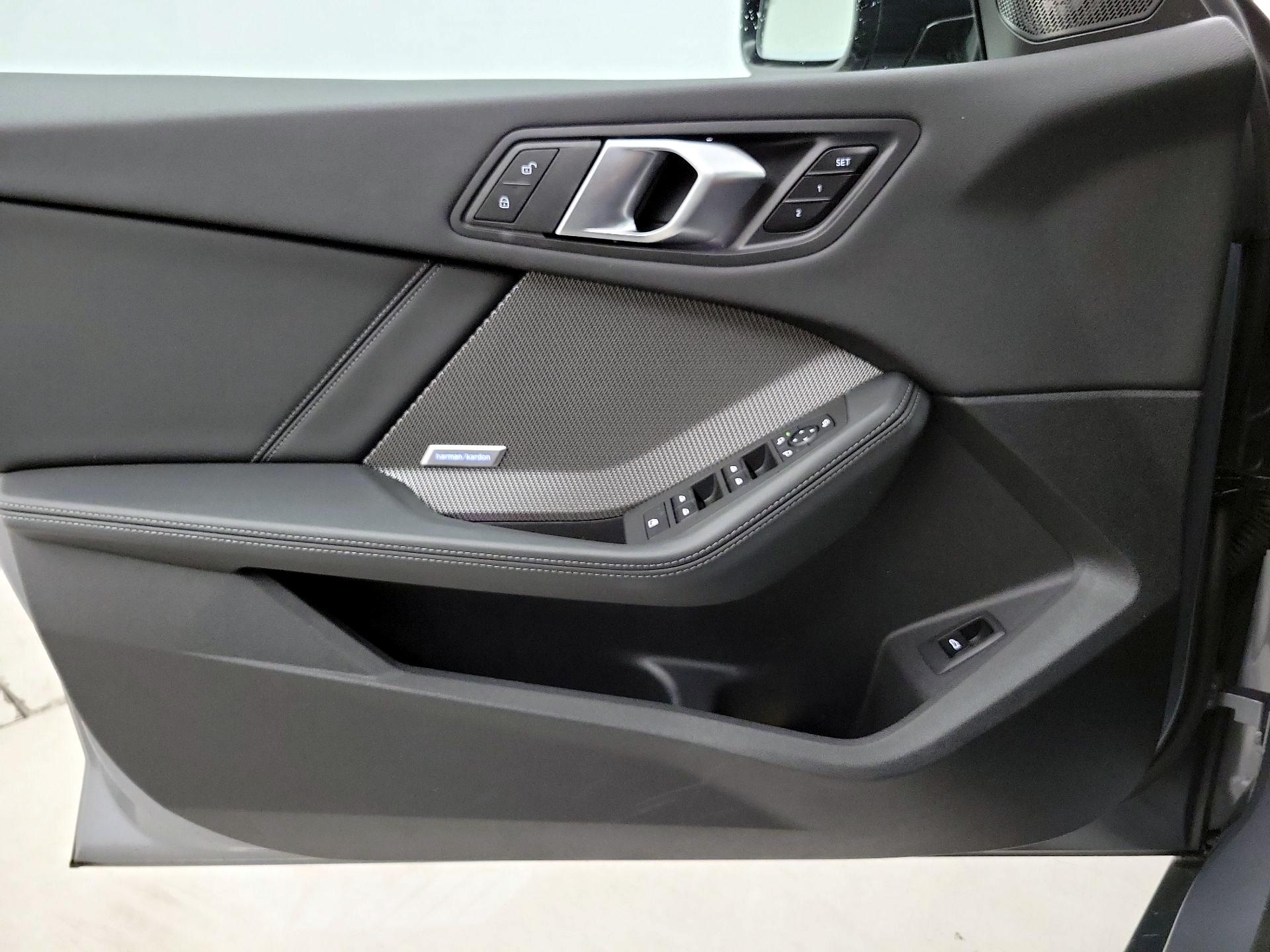 Thumbnail: 2025 BMW 2 Series - 12
