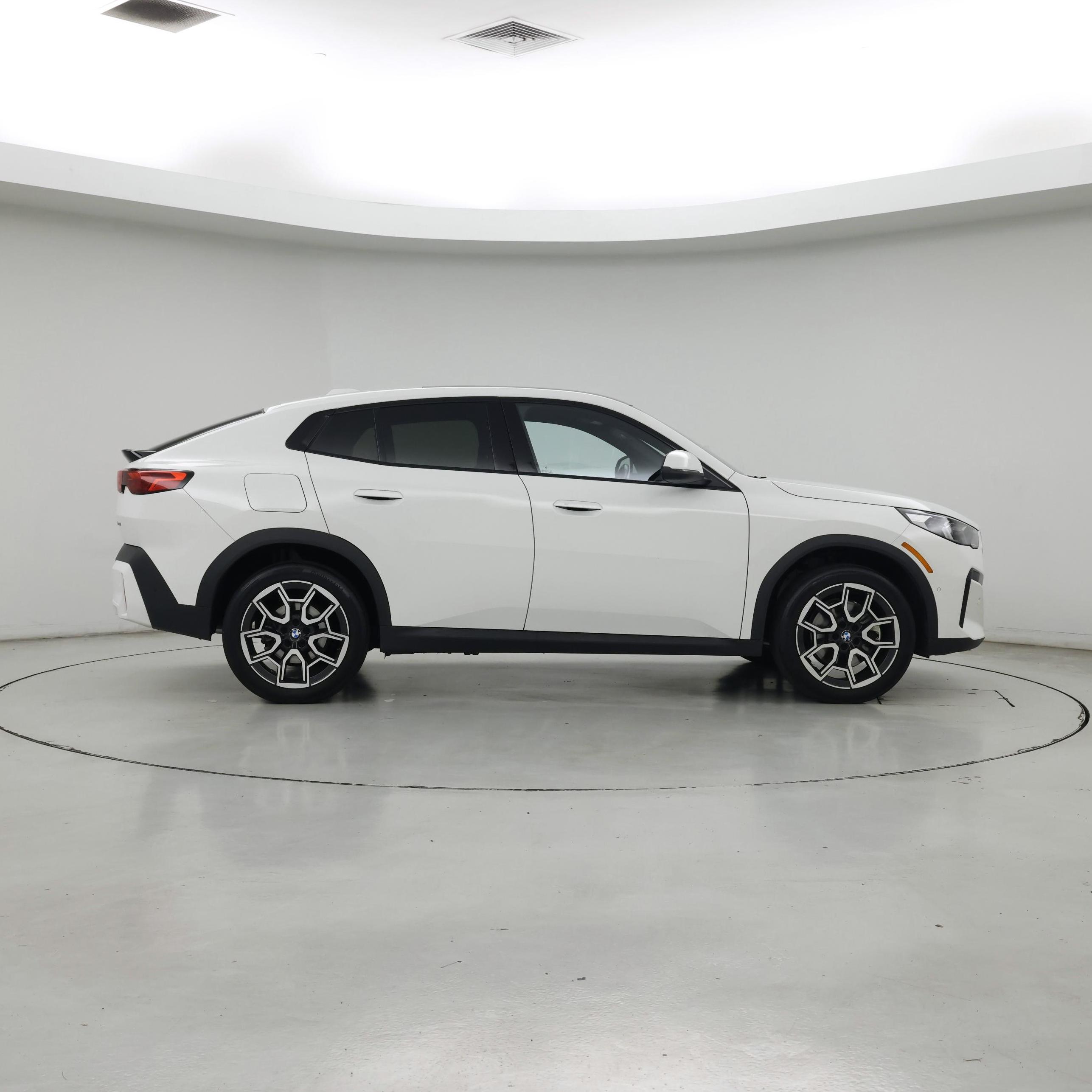 Thumbnail: 2025 BMW X2 - 7