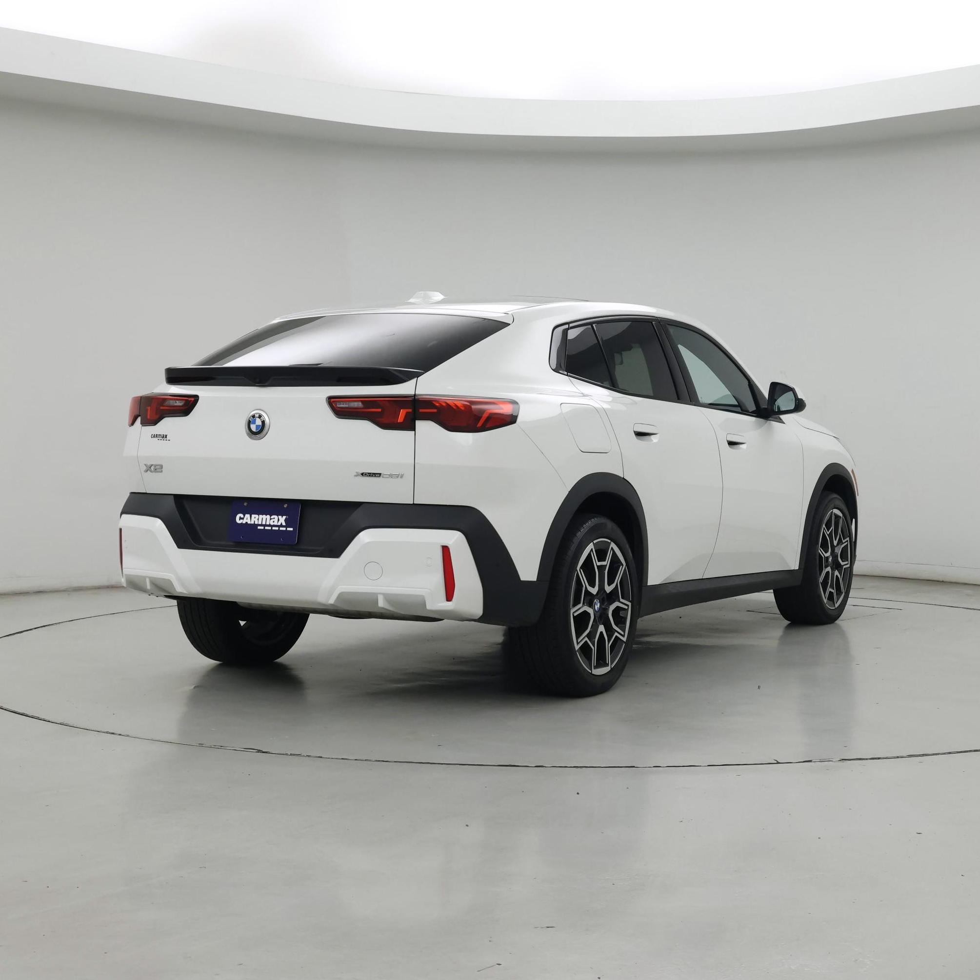 Thumbnail: 2025 BMW X2 - 8