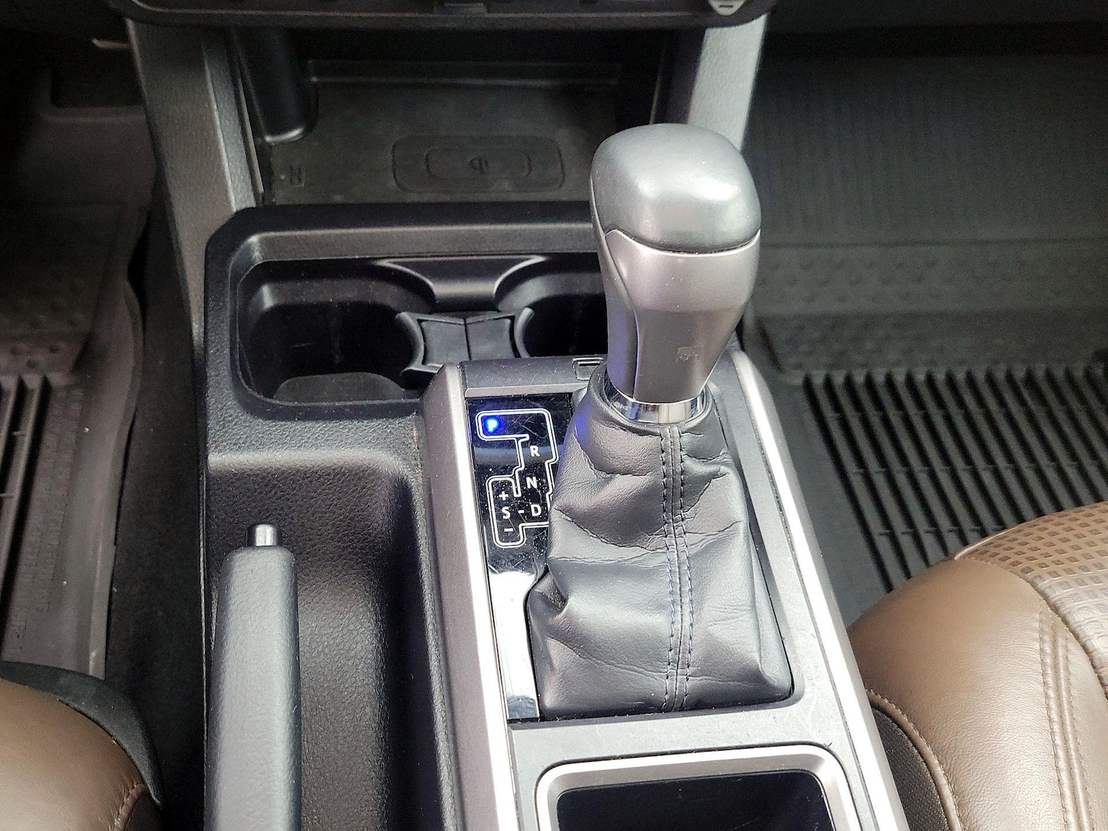 2021 Toyota Tacoma Limited - Photo 19