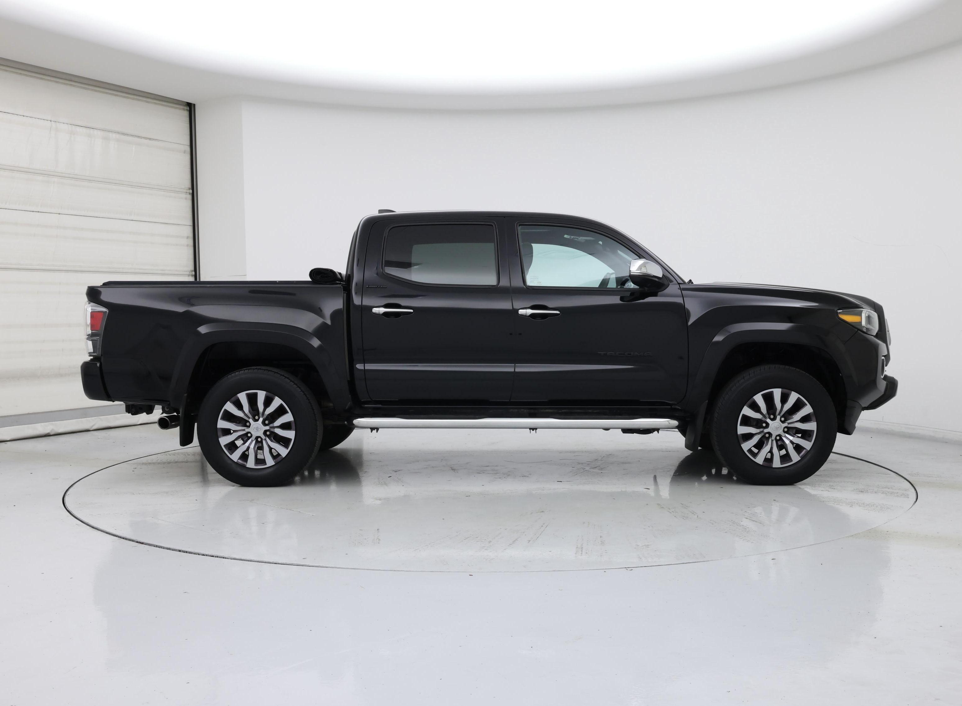 Thumbnail: 2021 Toyota Tacoma - 7
