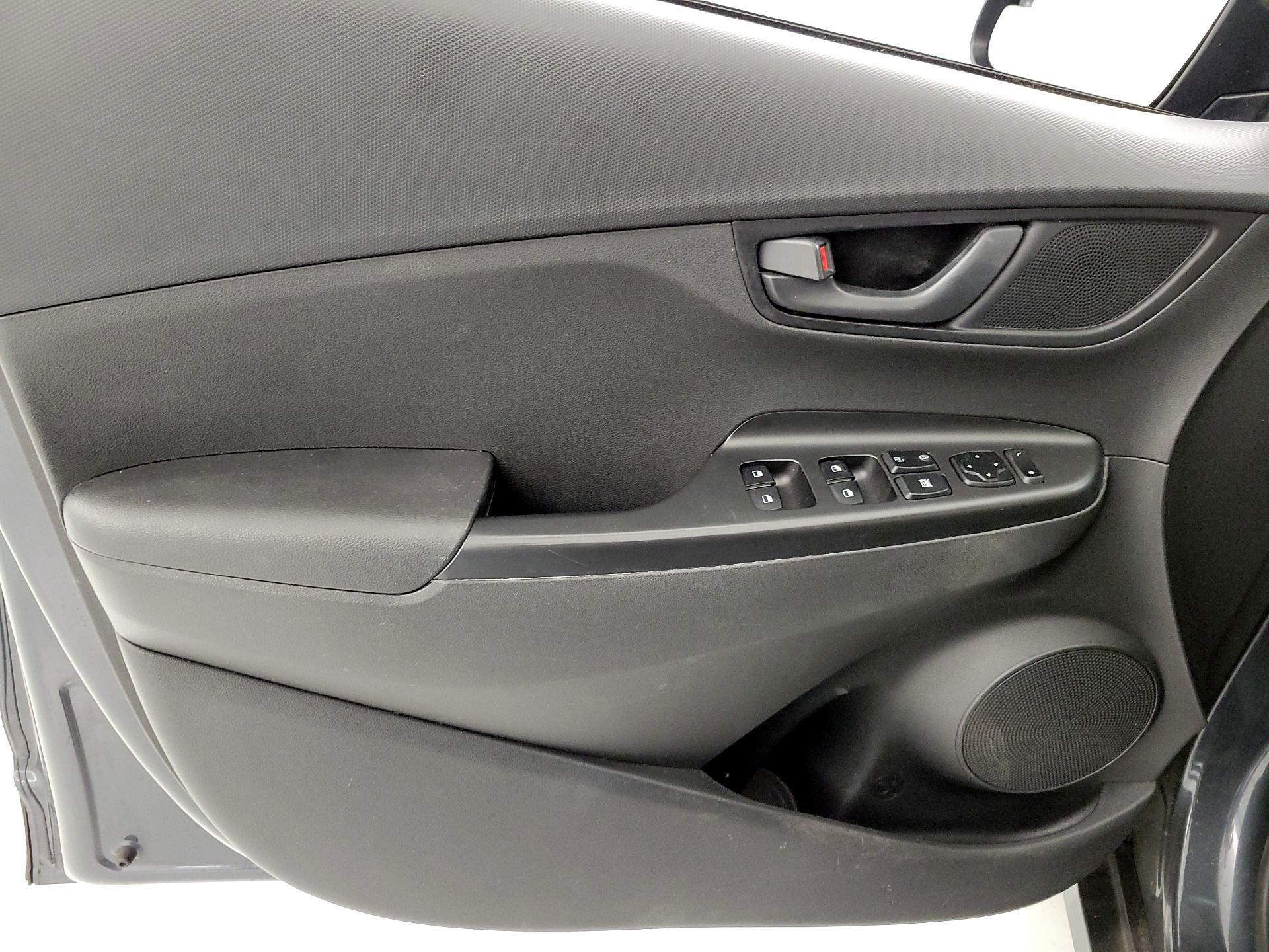 Thumbnail: 2021 Hyundai Kona - 12