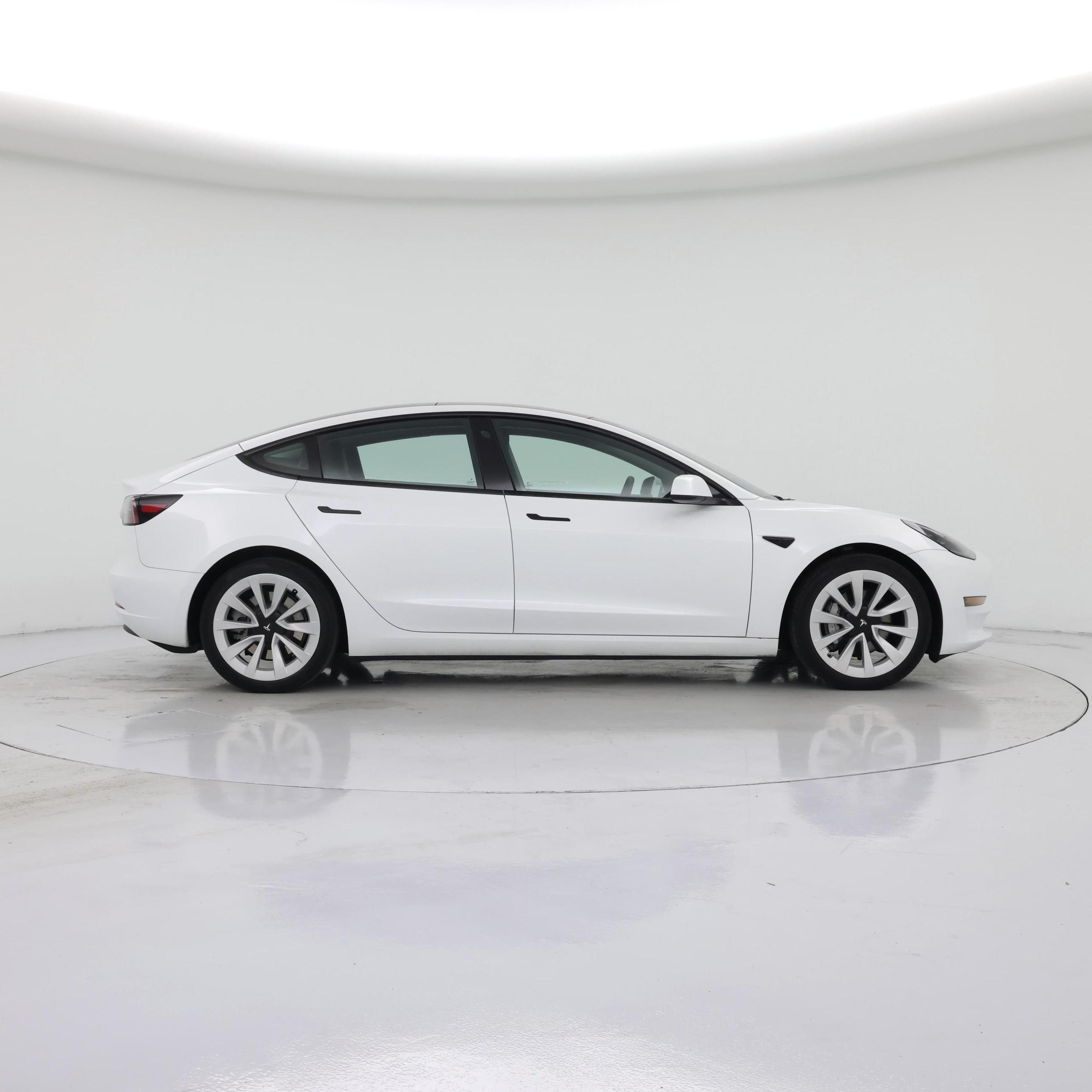 Thumbnail: 2023 Tesla Model 3 - 7