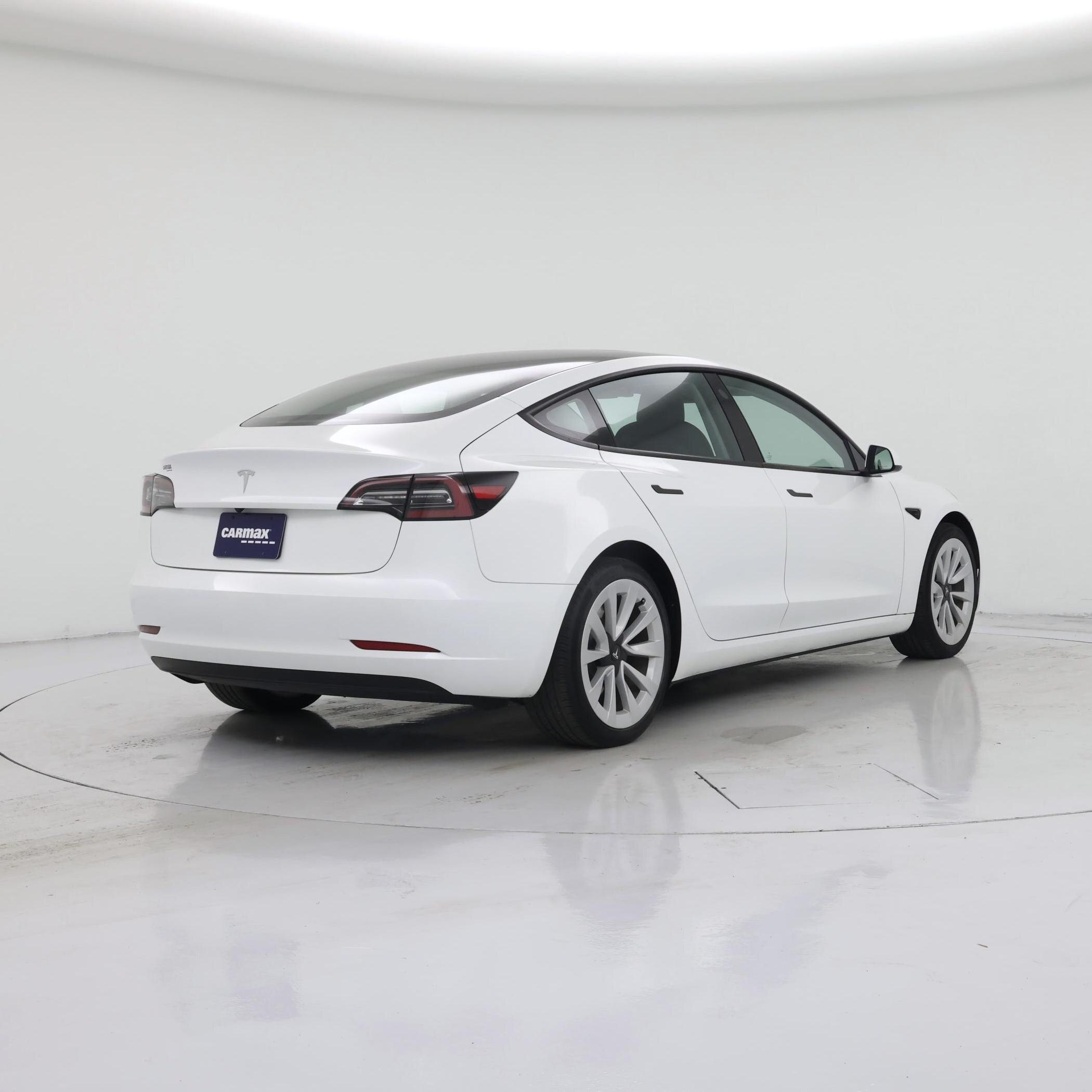Thumbnail: 2023 Tesla Model 3 - 8