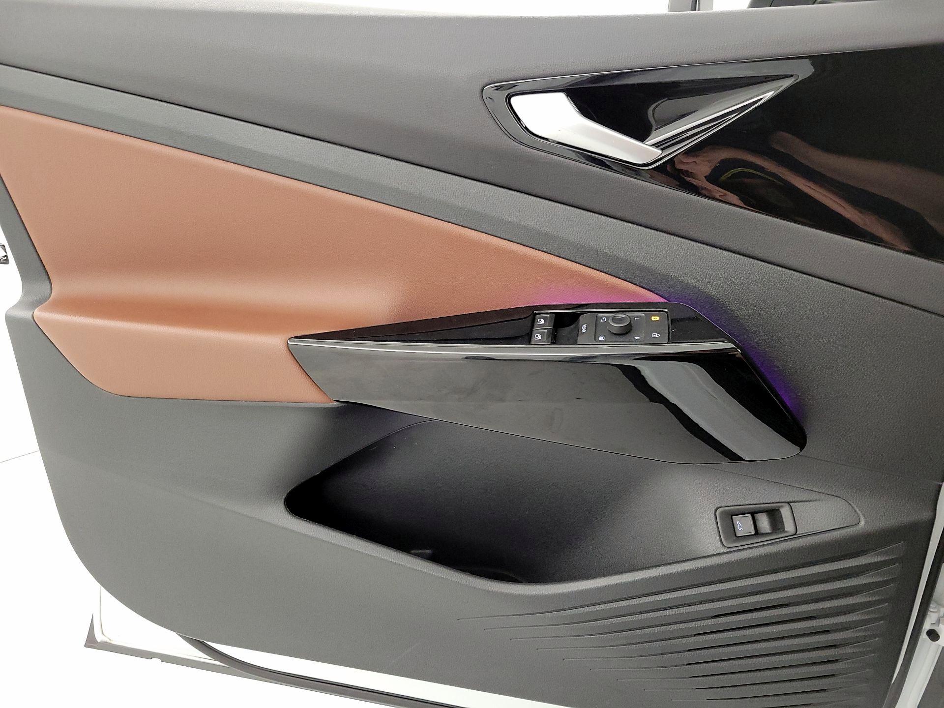 Thumbnail: 2021 Volkswagen ID.4 - 12
