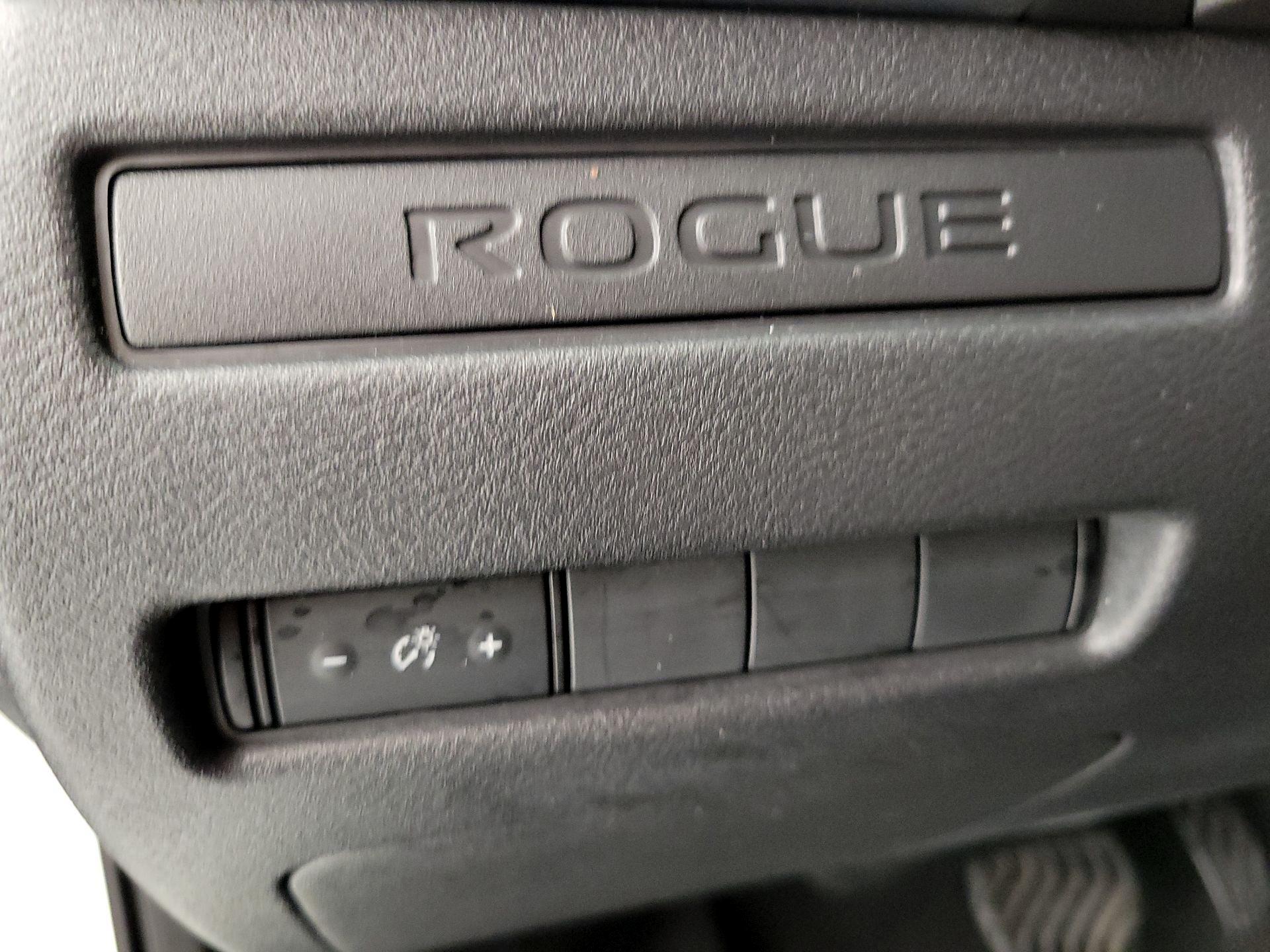 Thumbnail: 2022 Nissan Rogue - 13