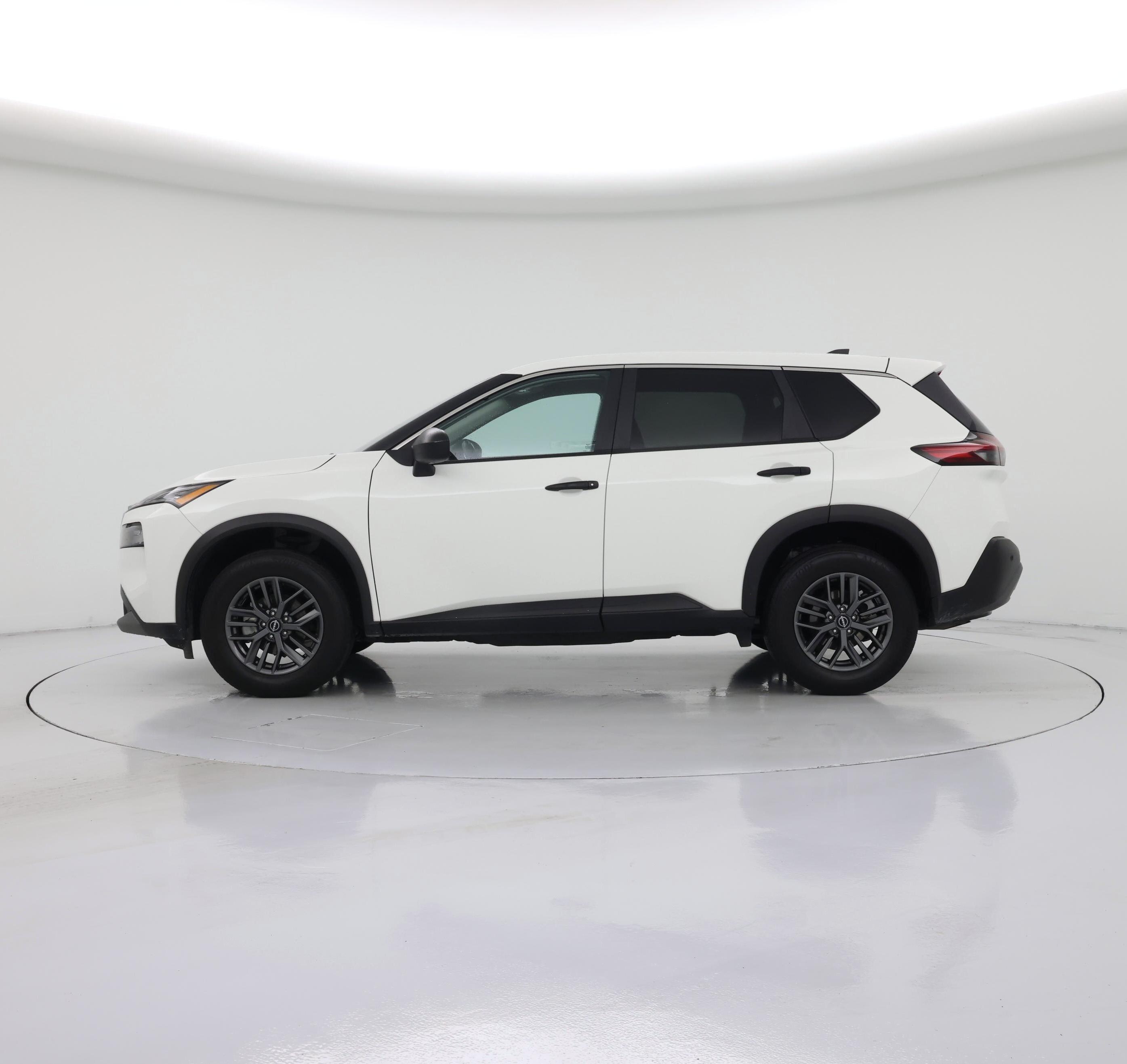Thumbnail: 2022 Nissan Rogue - 3