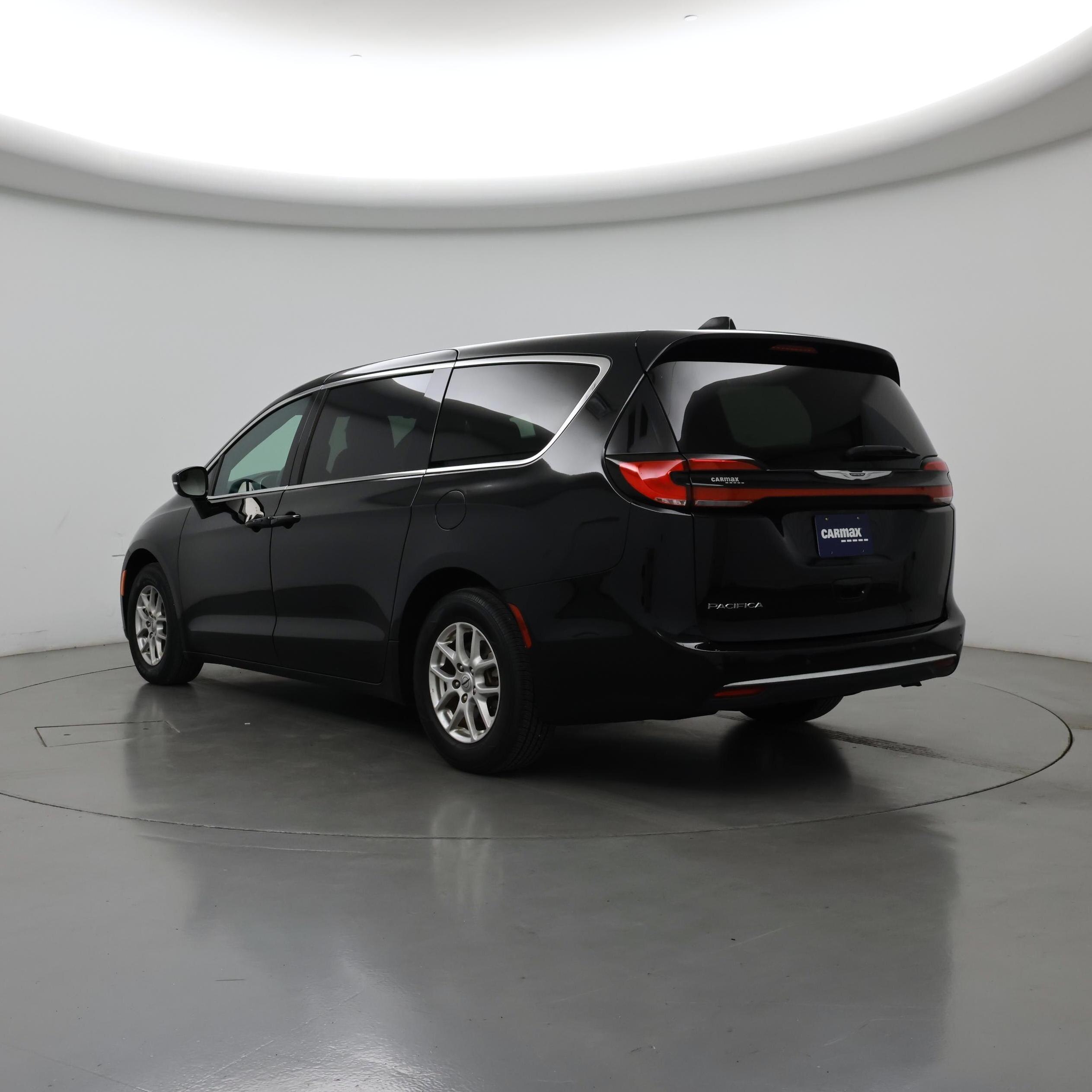 Thumbnail: 2025 Chrysler Pacifica - 2