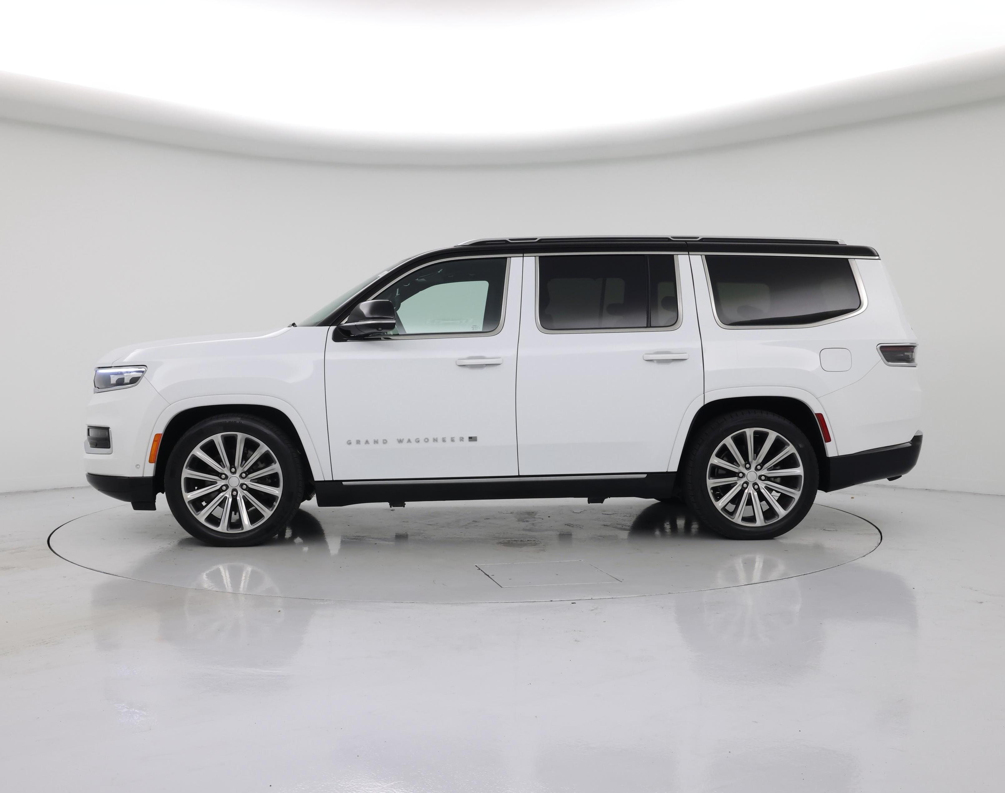 Thumbnail: 2023 Jeep Grand Wagoneer - 3