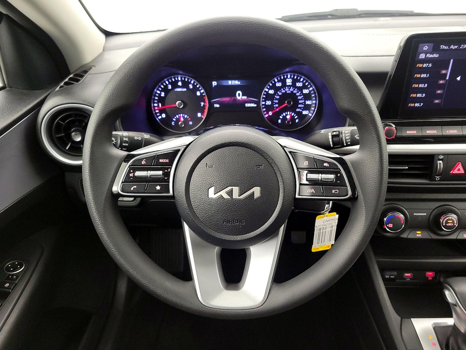 2024 Kia Forte LXS - Photo 11