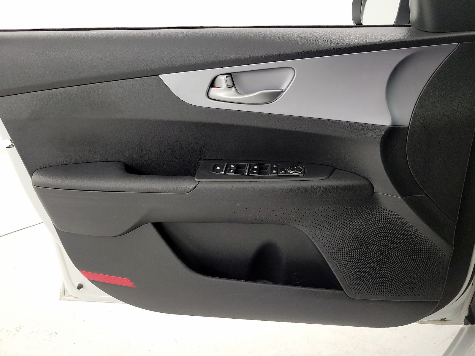 2024 Kia Forte LXS - Photo 13
