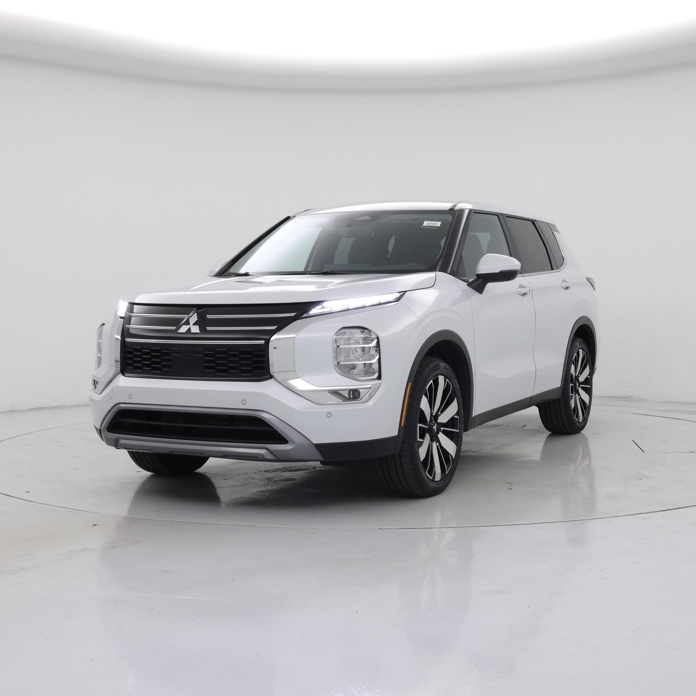 Thumbnail: 2025 Mitsubishi Outlander - 4