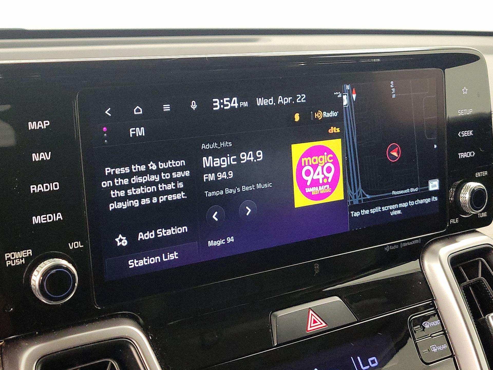 Thumbnail: 2023 Kia Sorento - 16