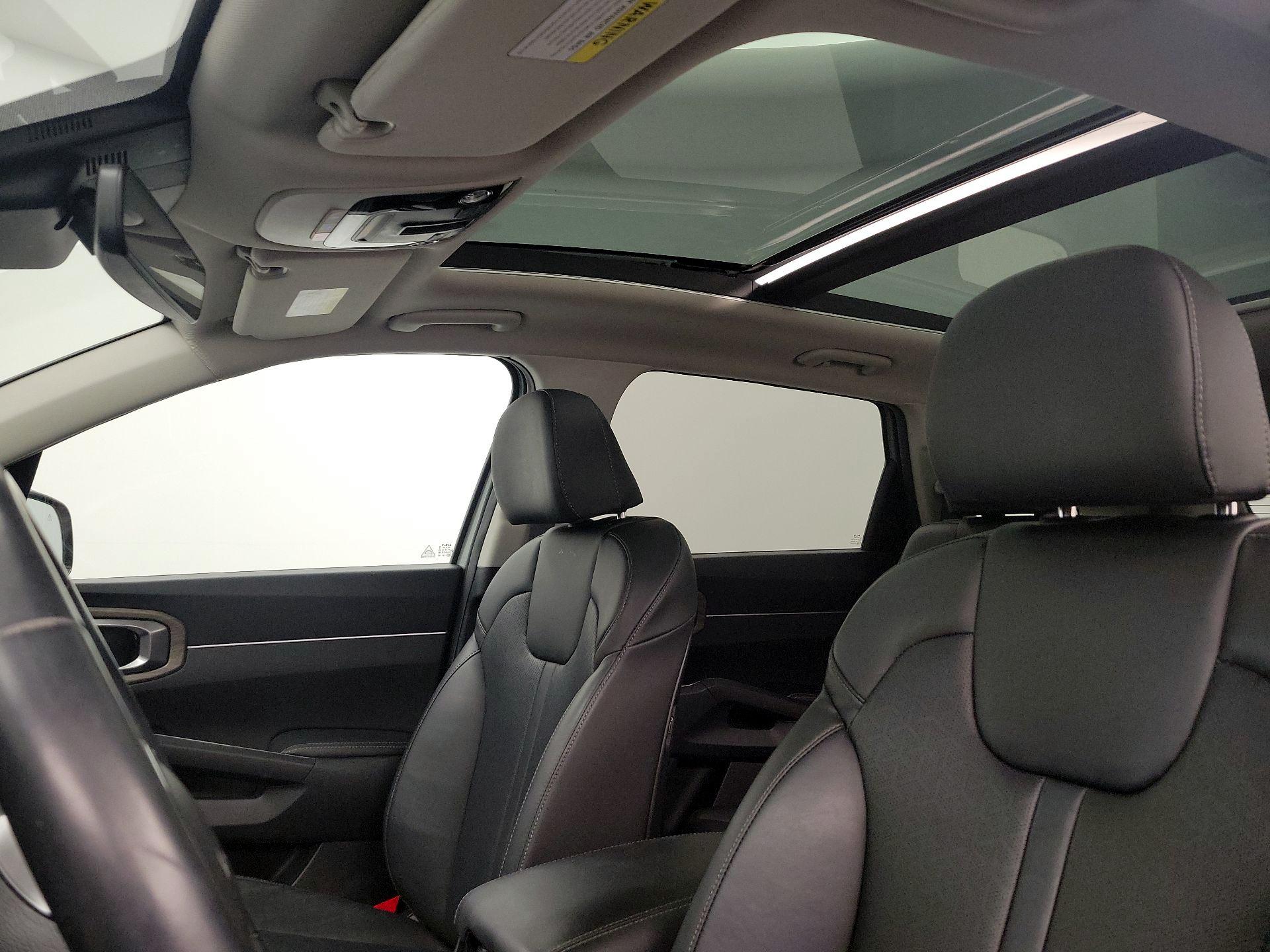 Thumbnail: 2023 Kia Sorento - 20