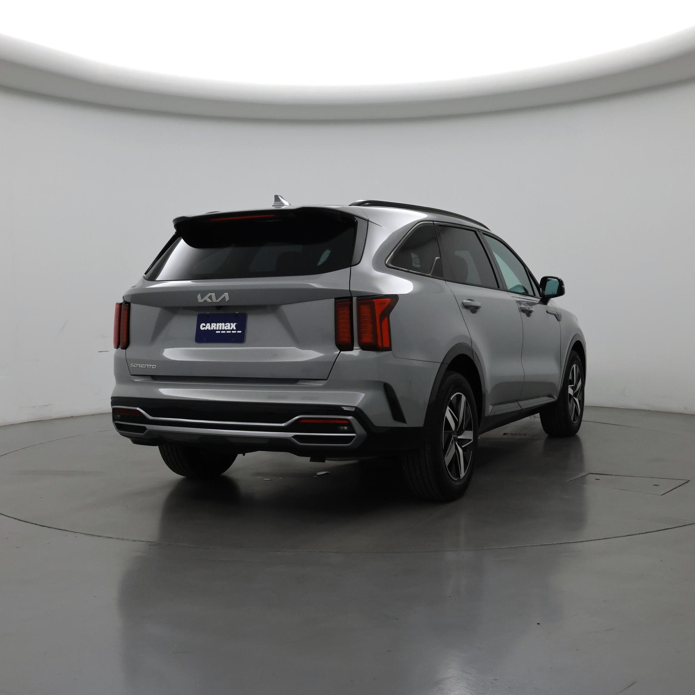Thumbnail: 2023 Kia Sorento - 8