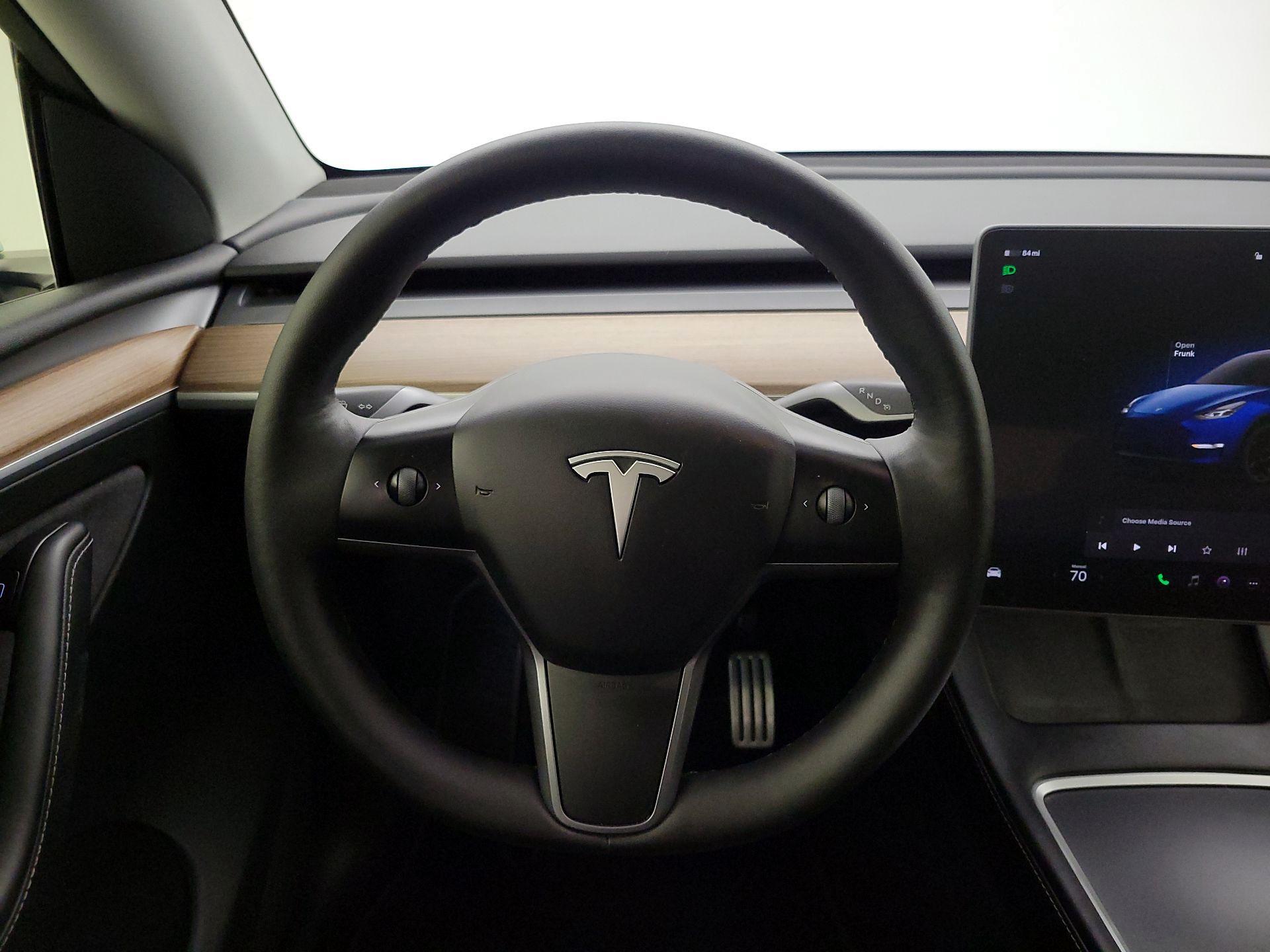 Thumbnail: 2023 Tesla Model Y - 10