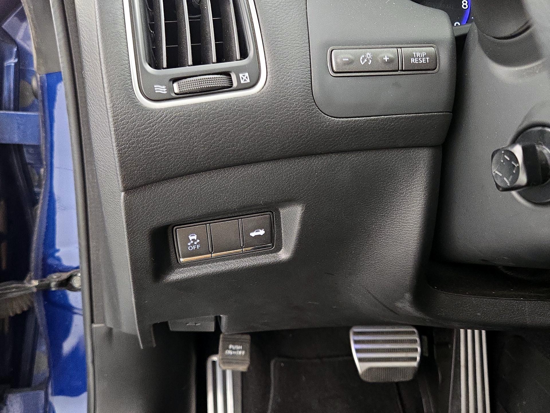 Thumbnail: 2017 INFINITI  - 13