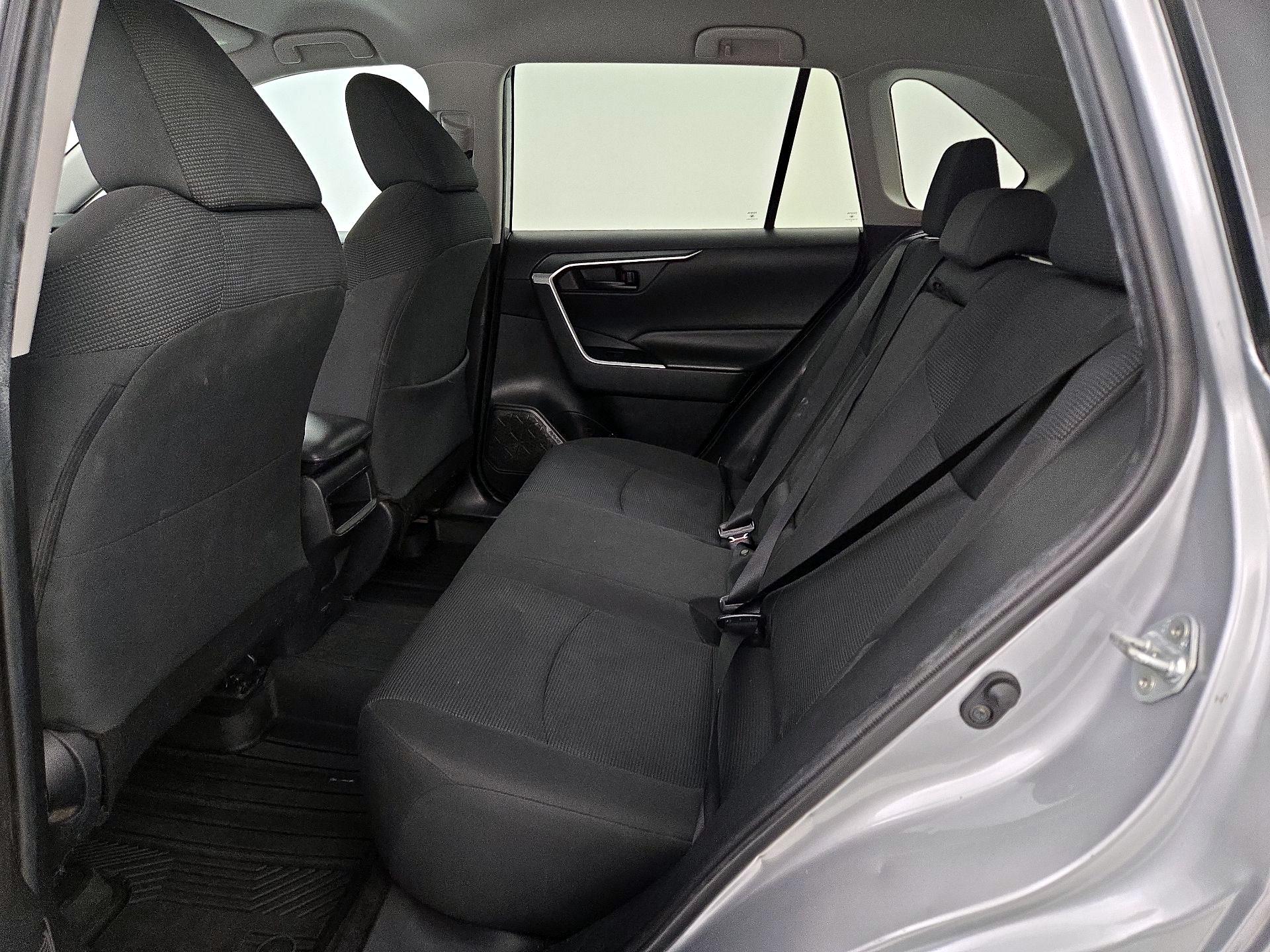 Thumbnail: 2020 Toyota RAV4 - 19