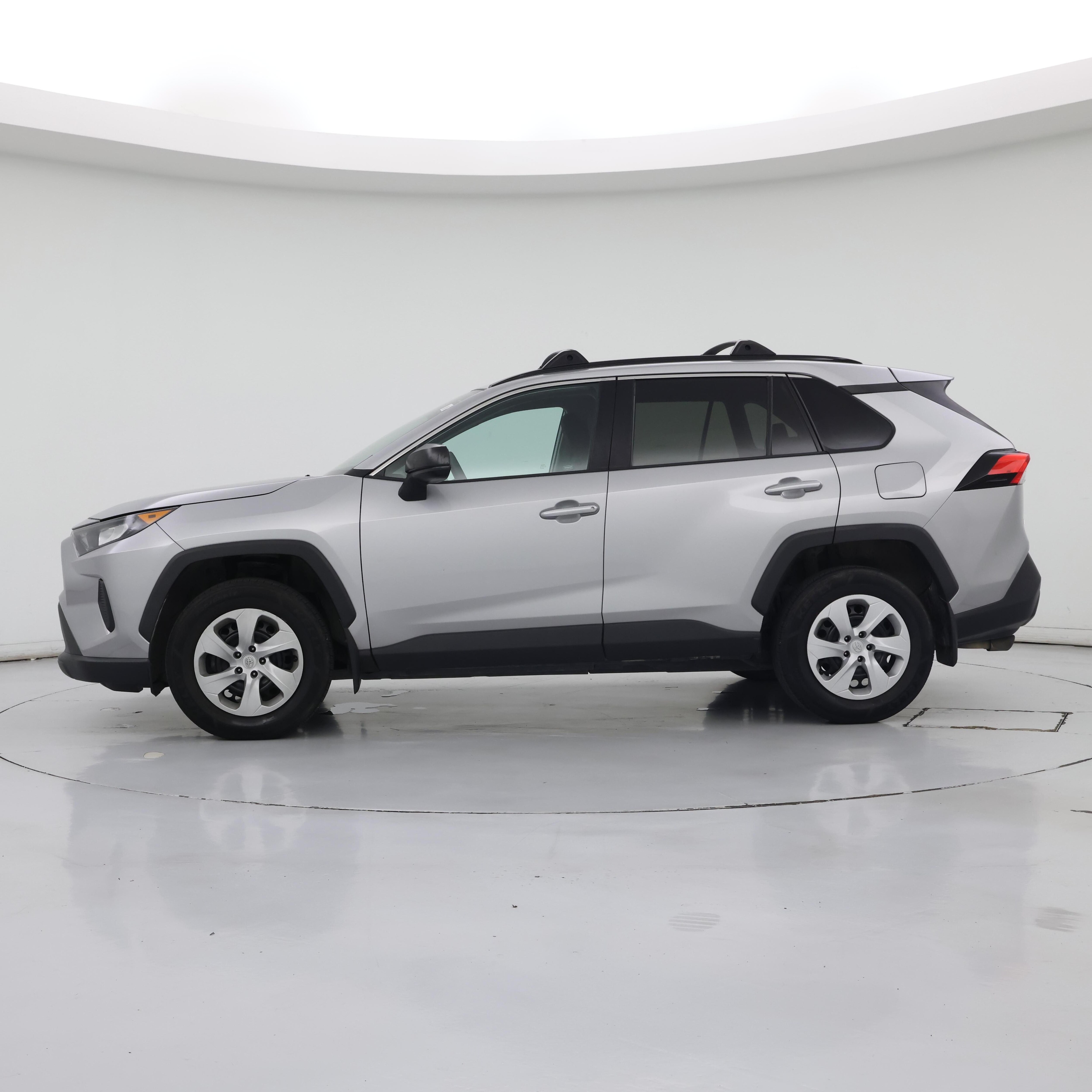 Thumbnail: 2020 Toyota RAV4 - 3