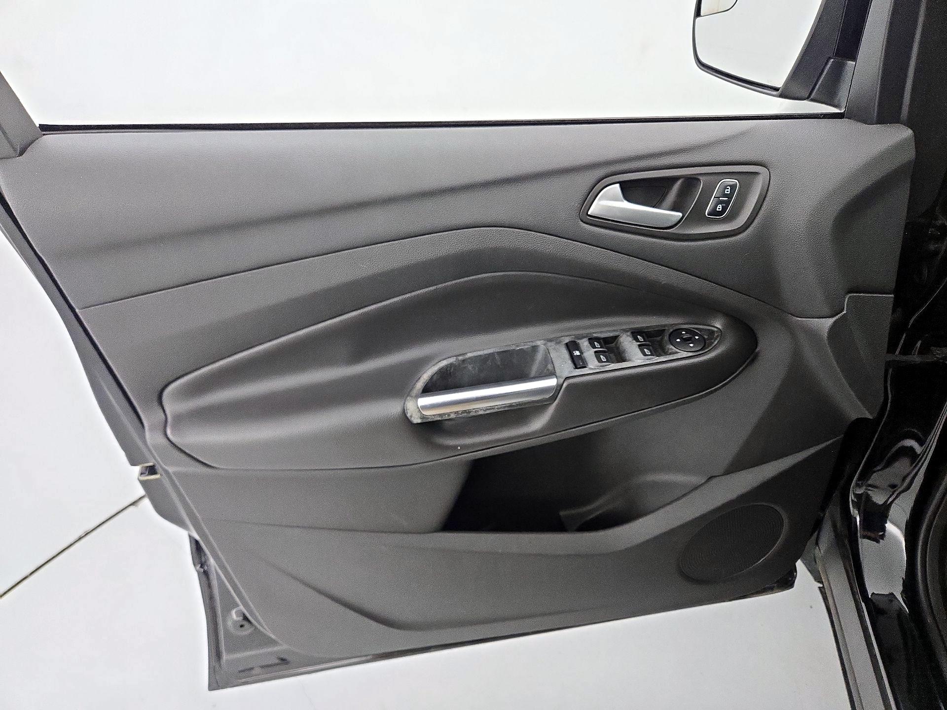 Thumbnail: 2017 Ford Escape - 12