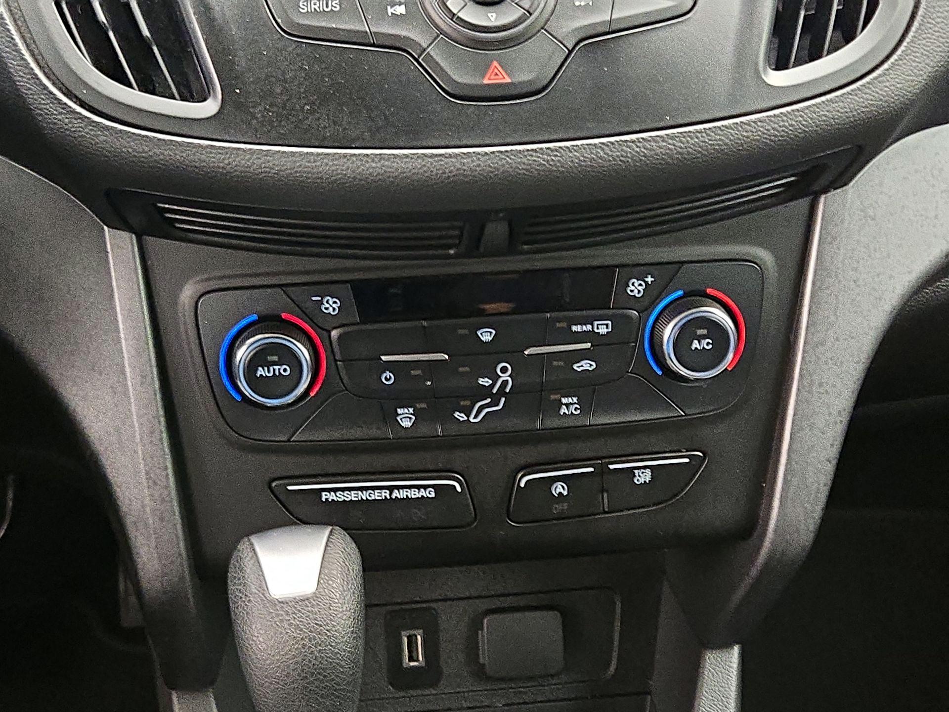 Thumbnail: 2017 Ford Escape - 16