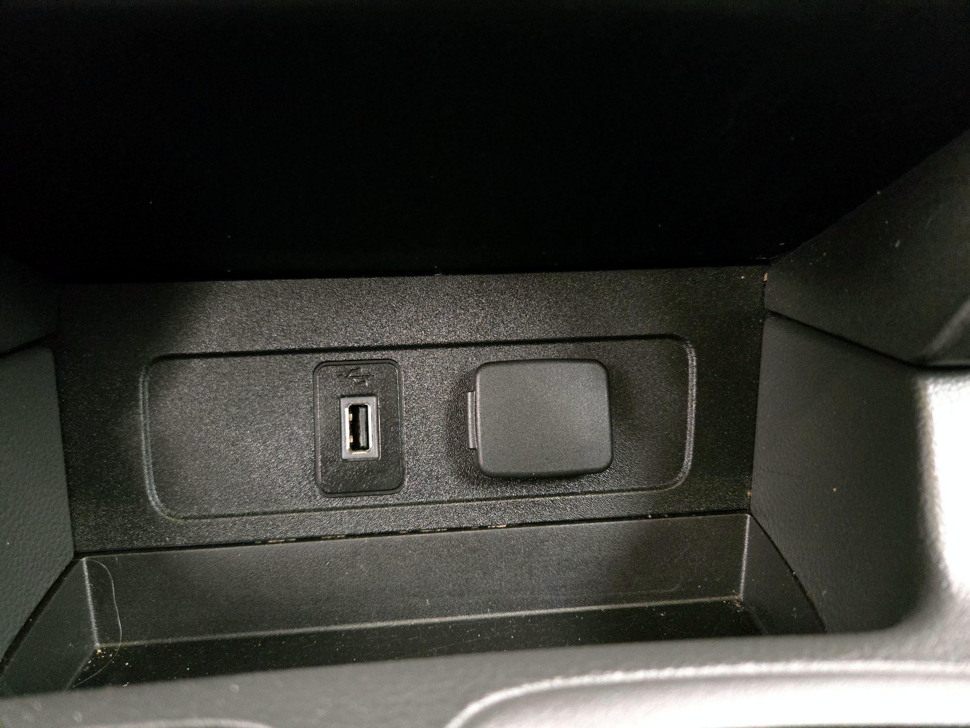 Thumbnail: 2017 Ford Escape - 18