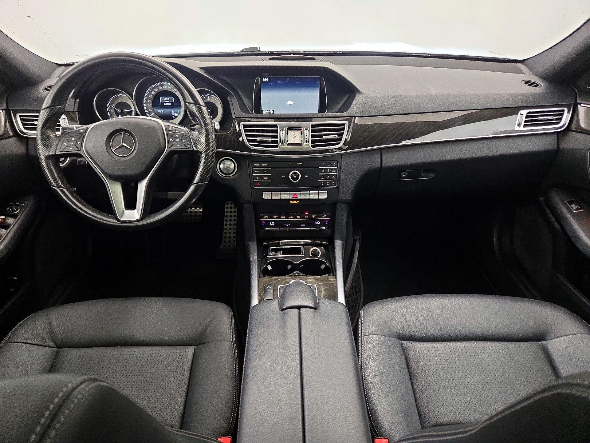 Thumbnail: 2016 Mercedes-Benz E-Class - 9